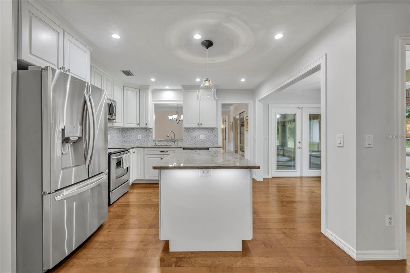 Image 16 of 62 For 652 Cadillac Drive