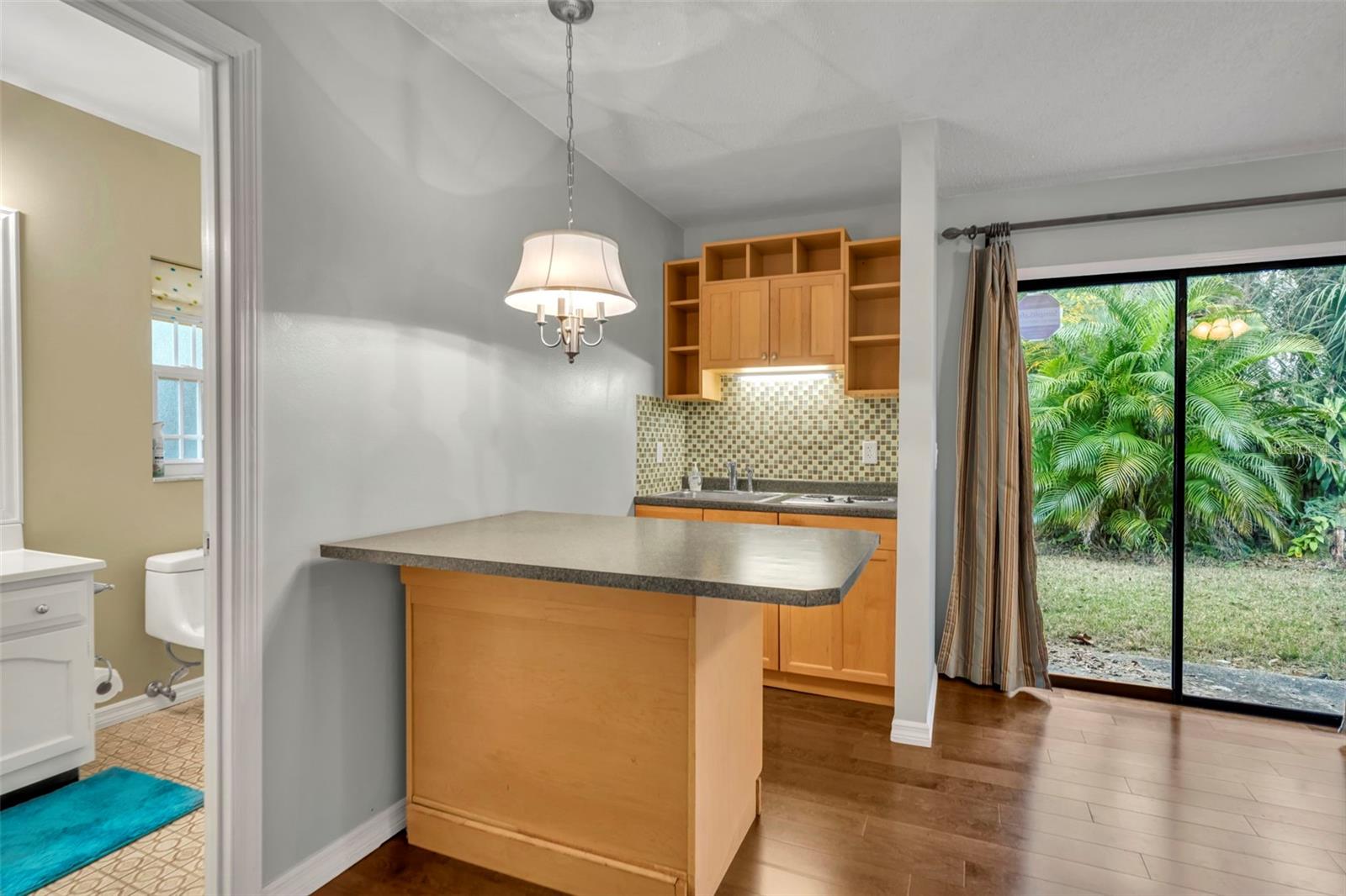 Image 33 of 62 For 652 Cadillac Drive