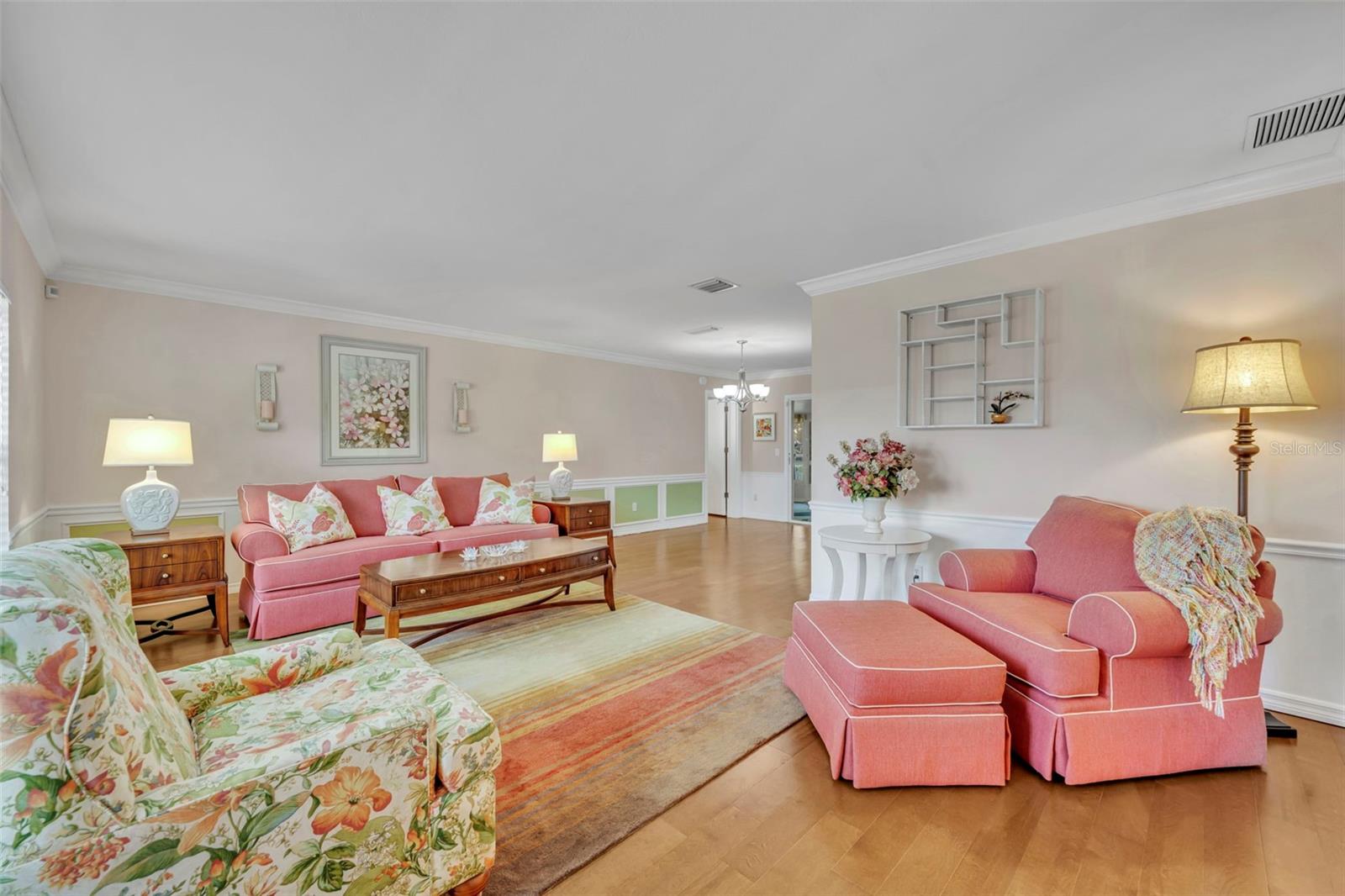 Image 7 of 62 For 652 Cadillac Drive