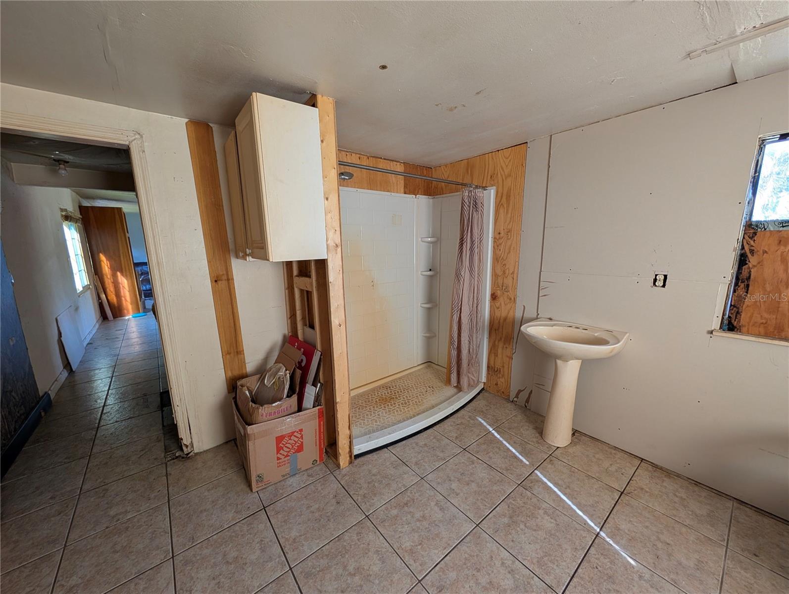 Image 12 of 36 For 25314 Luke Street