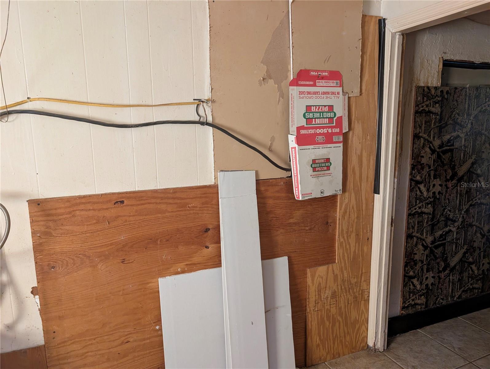 Image 14 of 36 For 25314 Luke Street