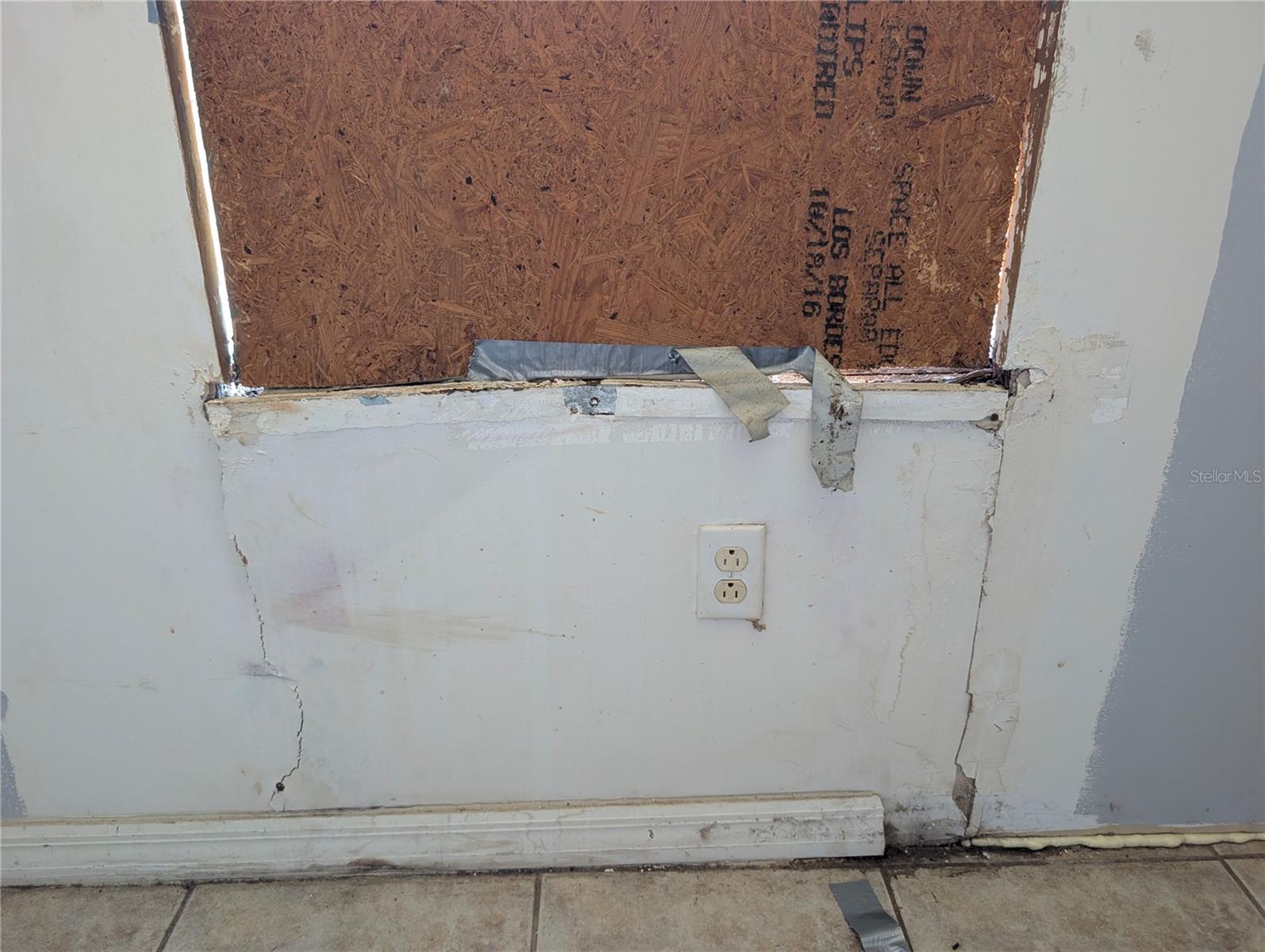 Image 29 of 36 For 25314 Luke Street