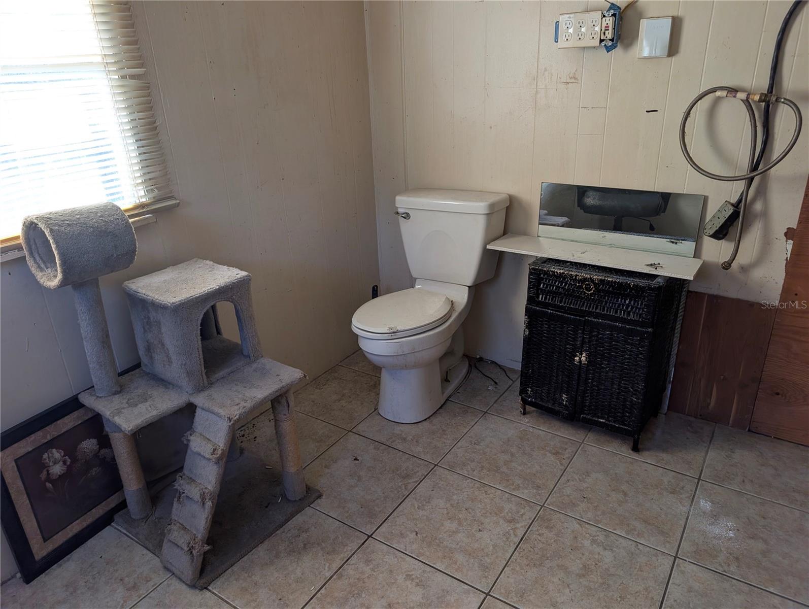 Image 7 of 36 For 25314 Luke Street