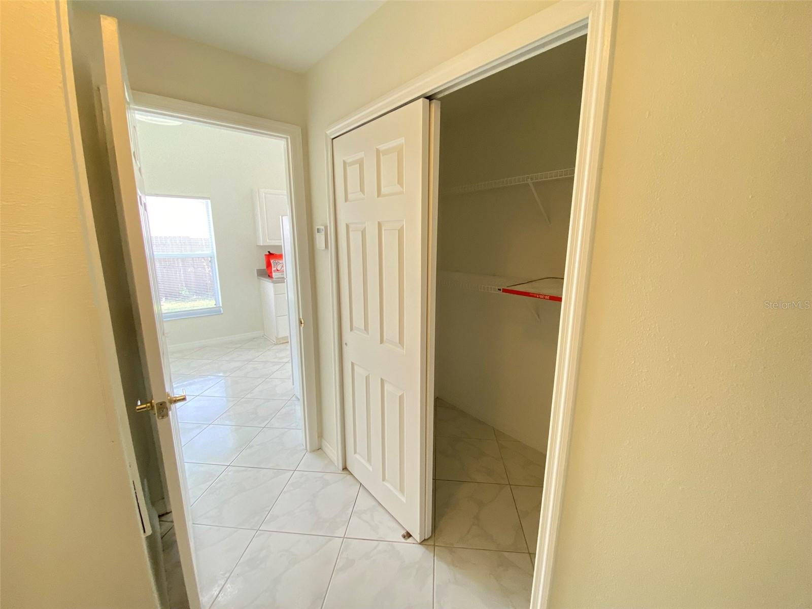 Image 15 of 39 For 9637 Lake Douglas Place