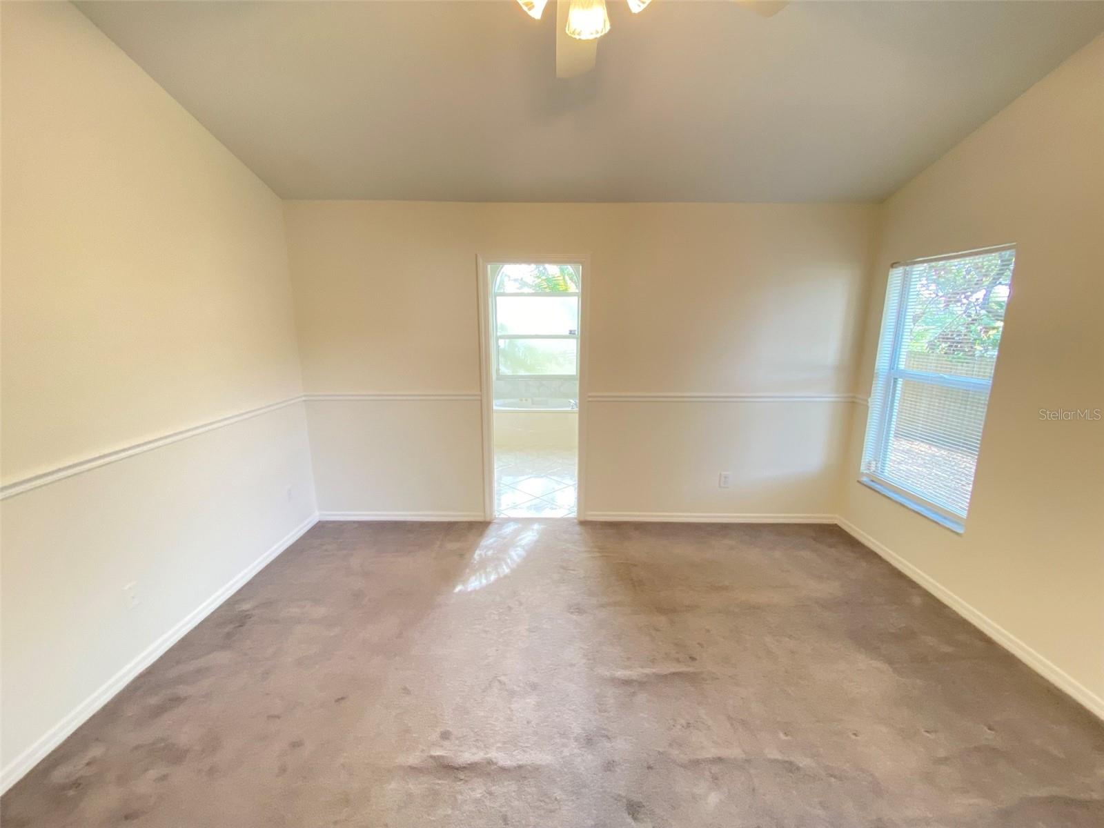 Image 25 of 39 For 9637 Lake Douglas Place