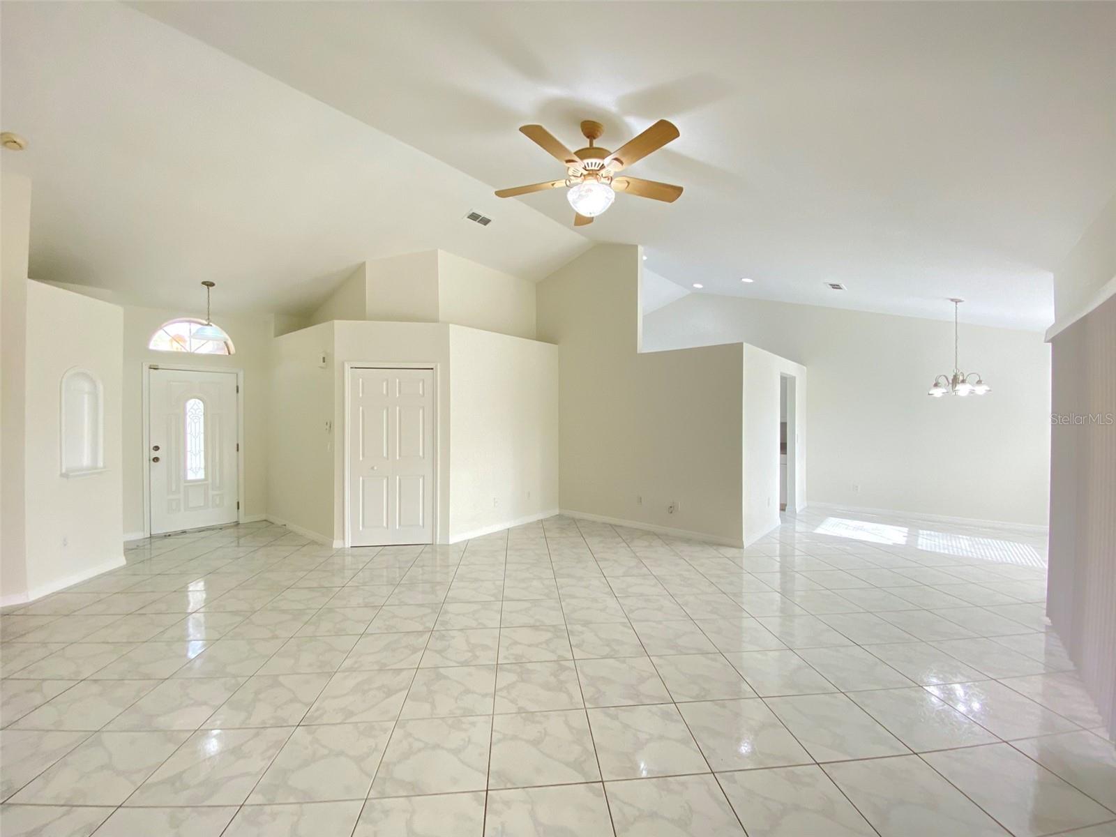 Image 6 of 39 For 9637 Lake Douglas Place