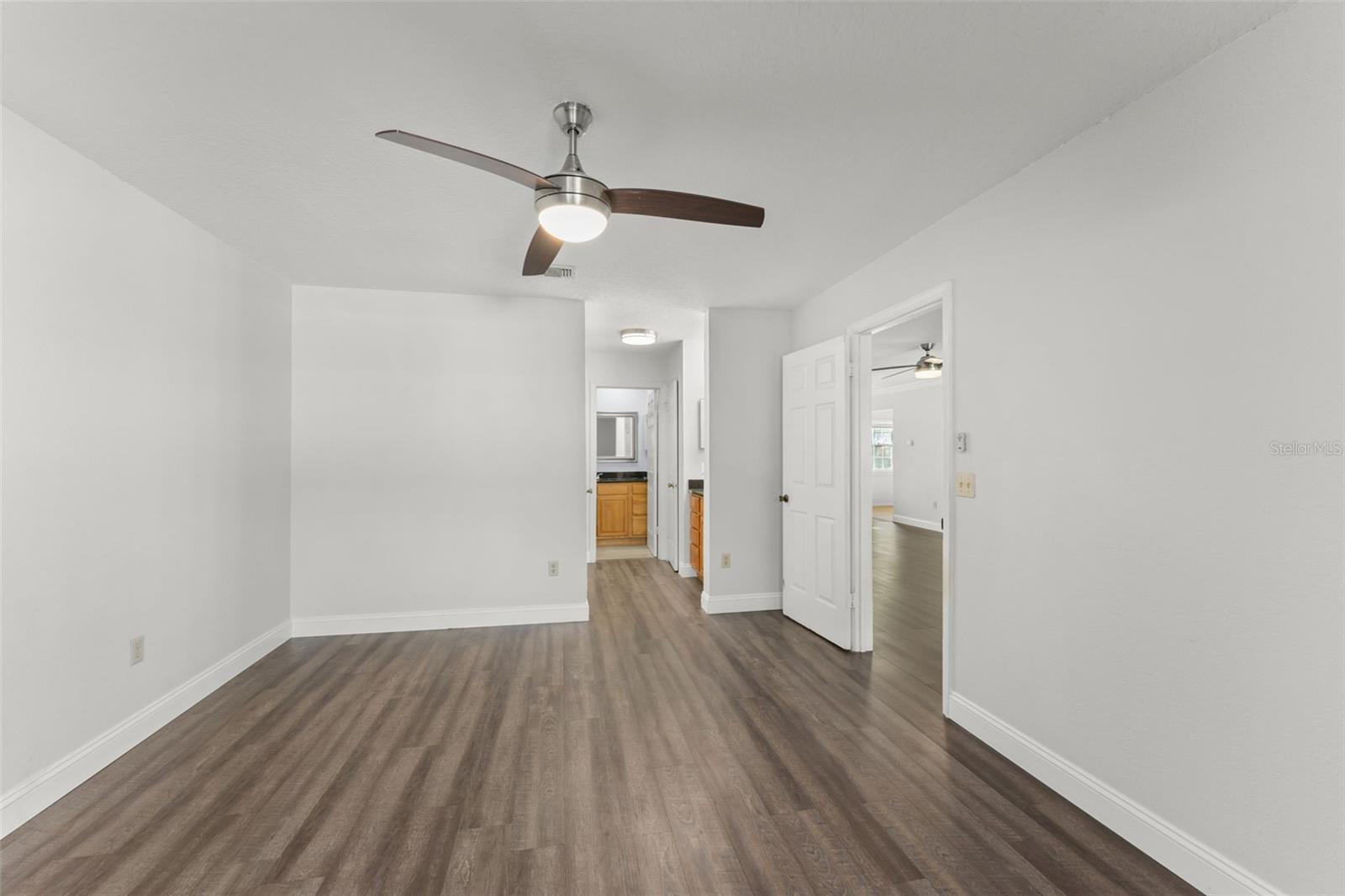 Image 23 of 34 For 1209 Clubside Drive 1209