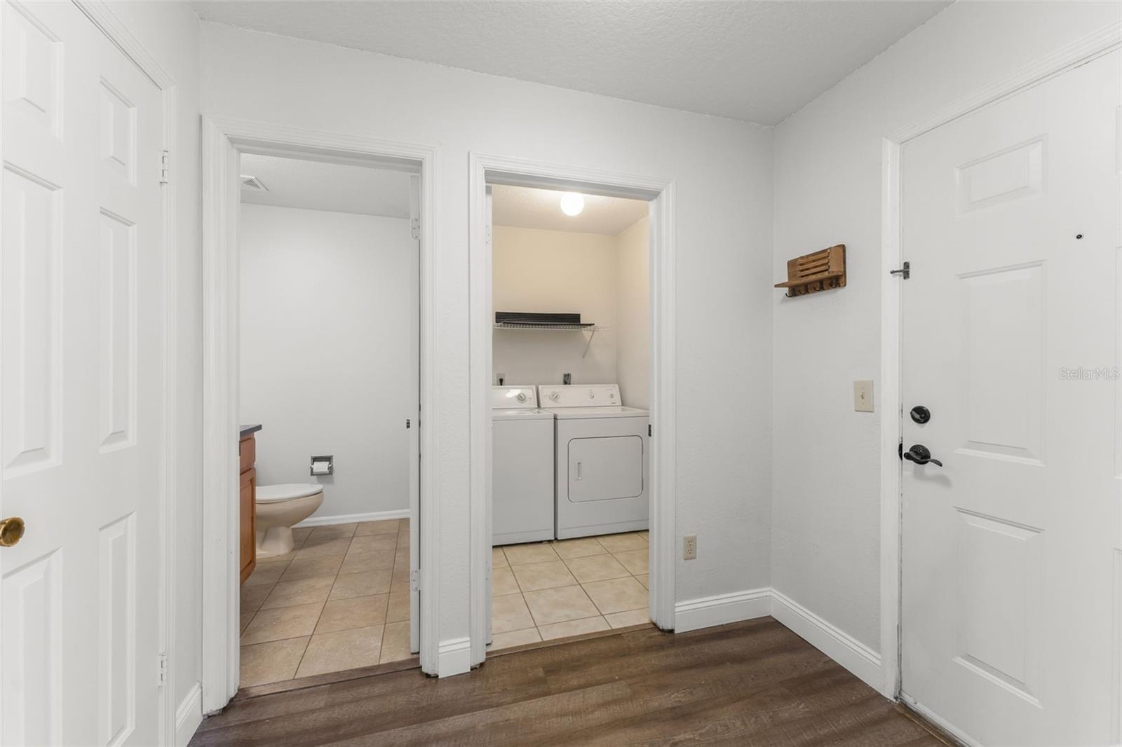 Image 3 of 34 For 1209 Clubside Drive 1209