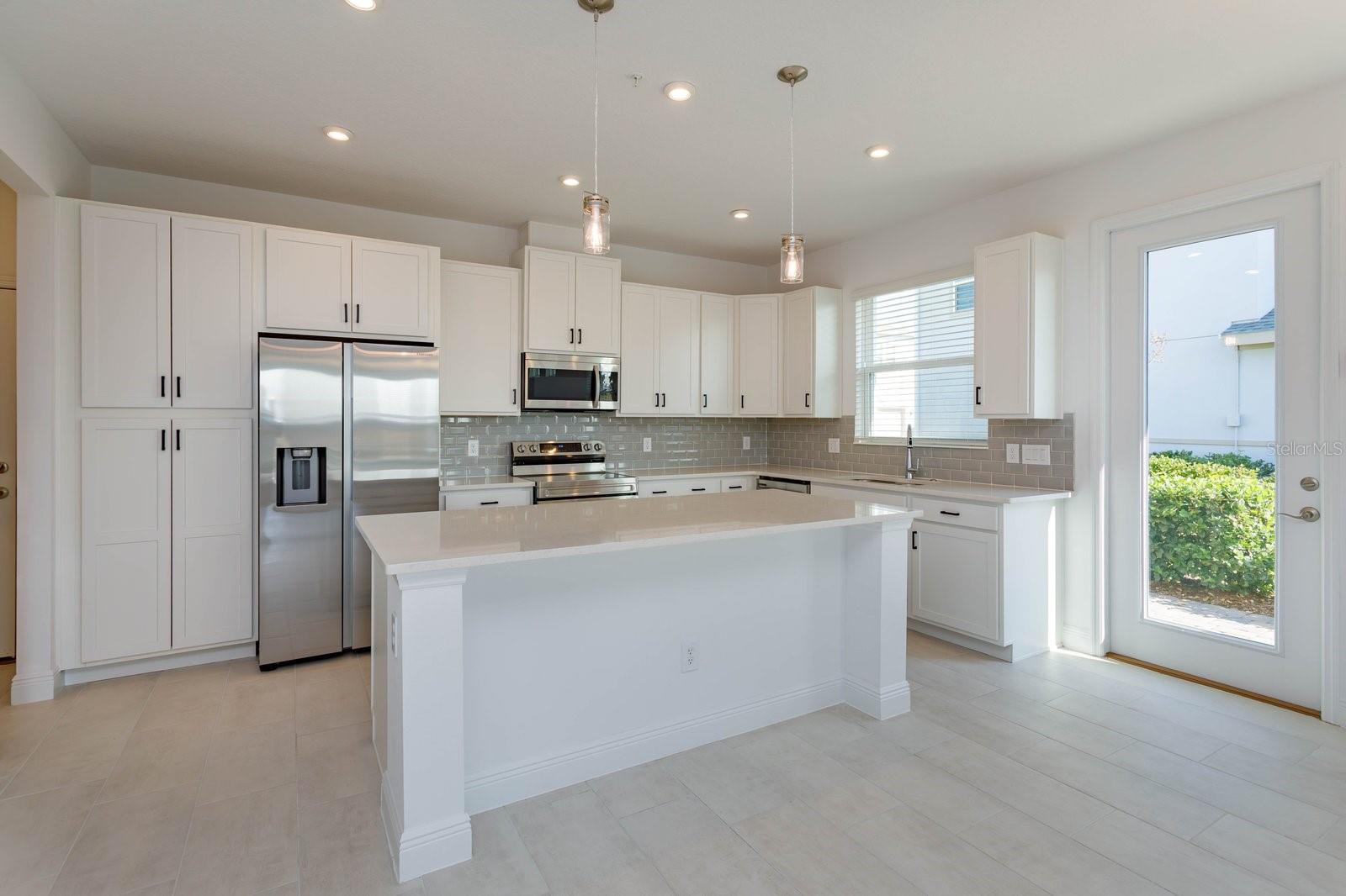 Image 11 of 26 For 6927 Nemours Parkway