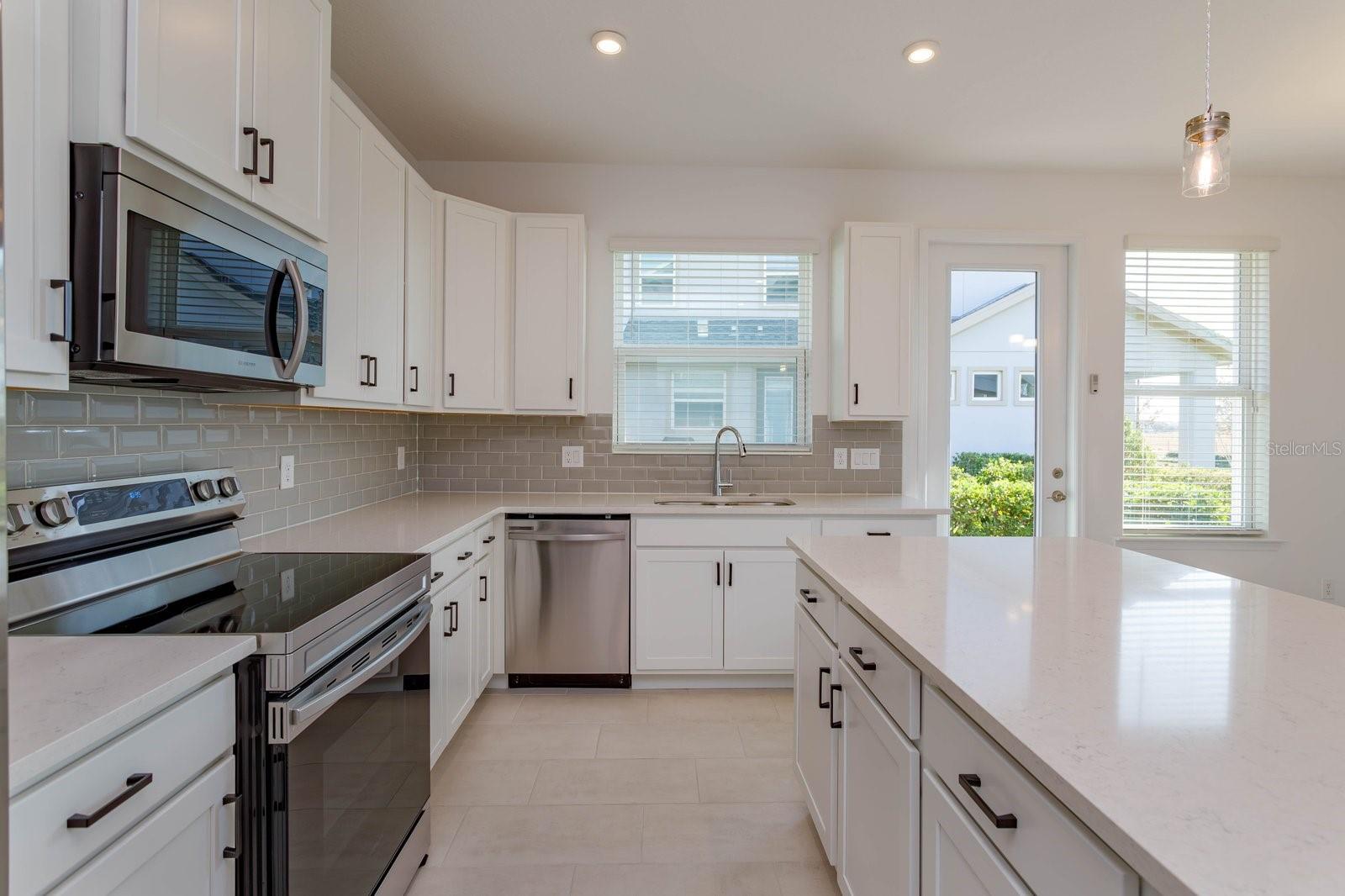 Image 12 of 26 For 6927 Nemours Parkway