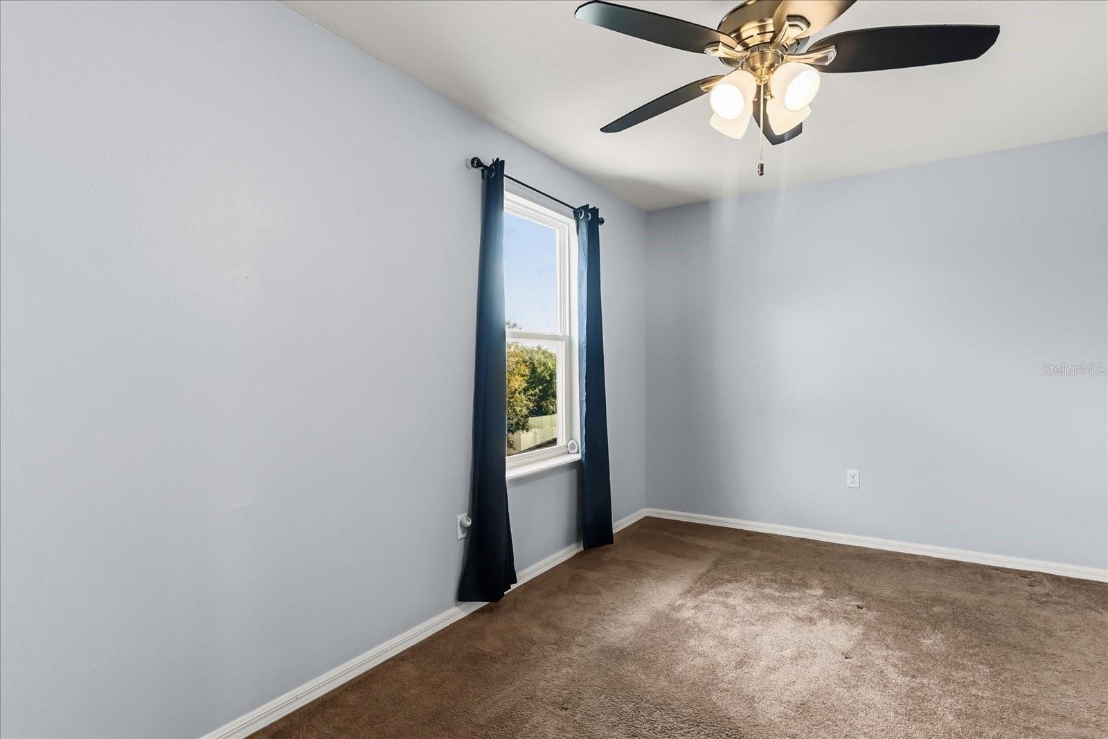 Image 16 of 39 For 5736 Royal Hills Circle