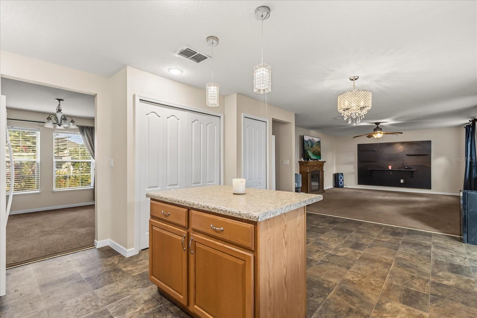 Image 8 of 39 For 5736 Royal Hills Circle