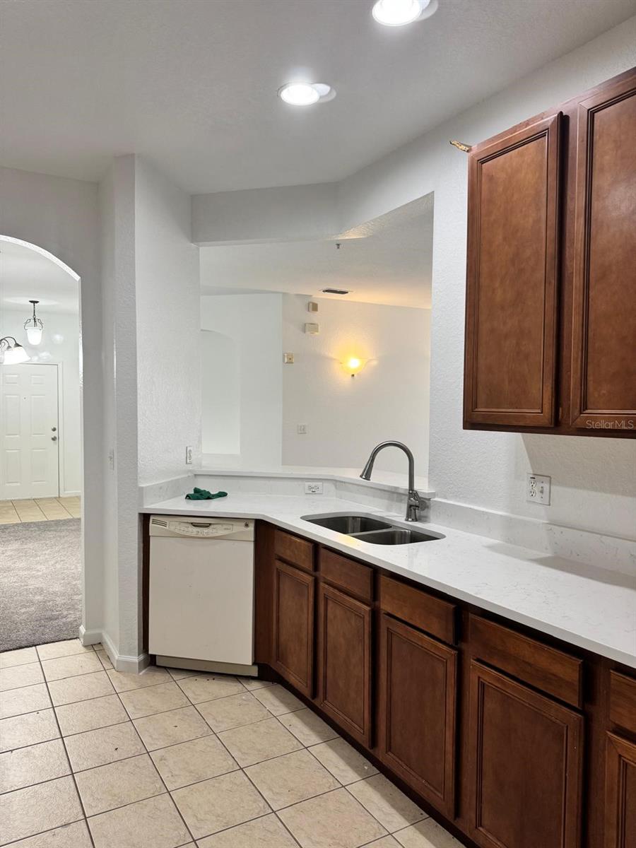 Image 5 of 26 For 3001 Greystone Loop 201