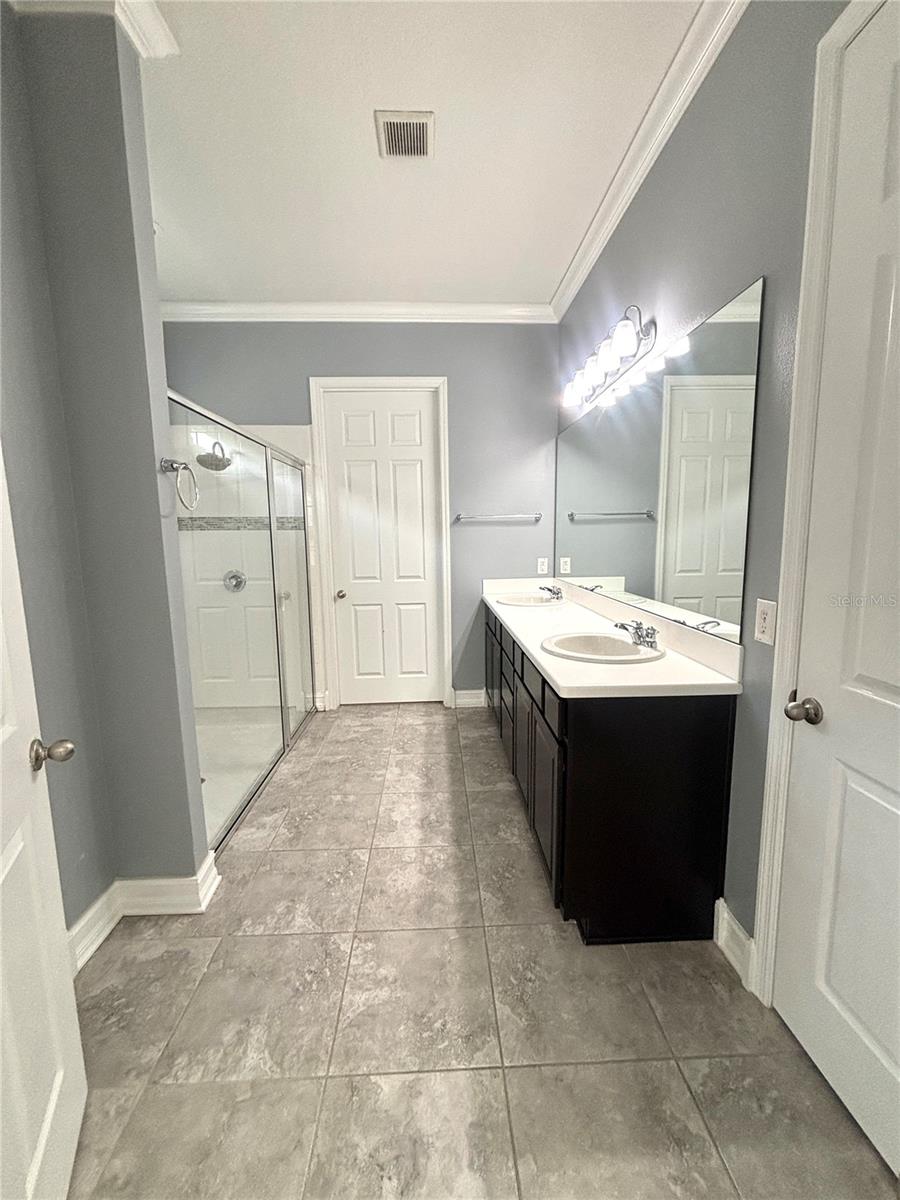 Image 12 of 21 For 984 Maypole Drive