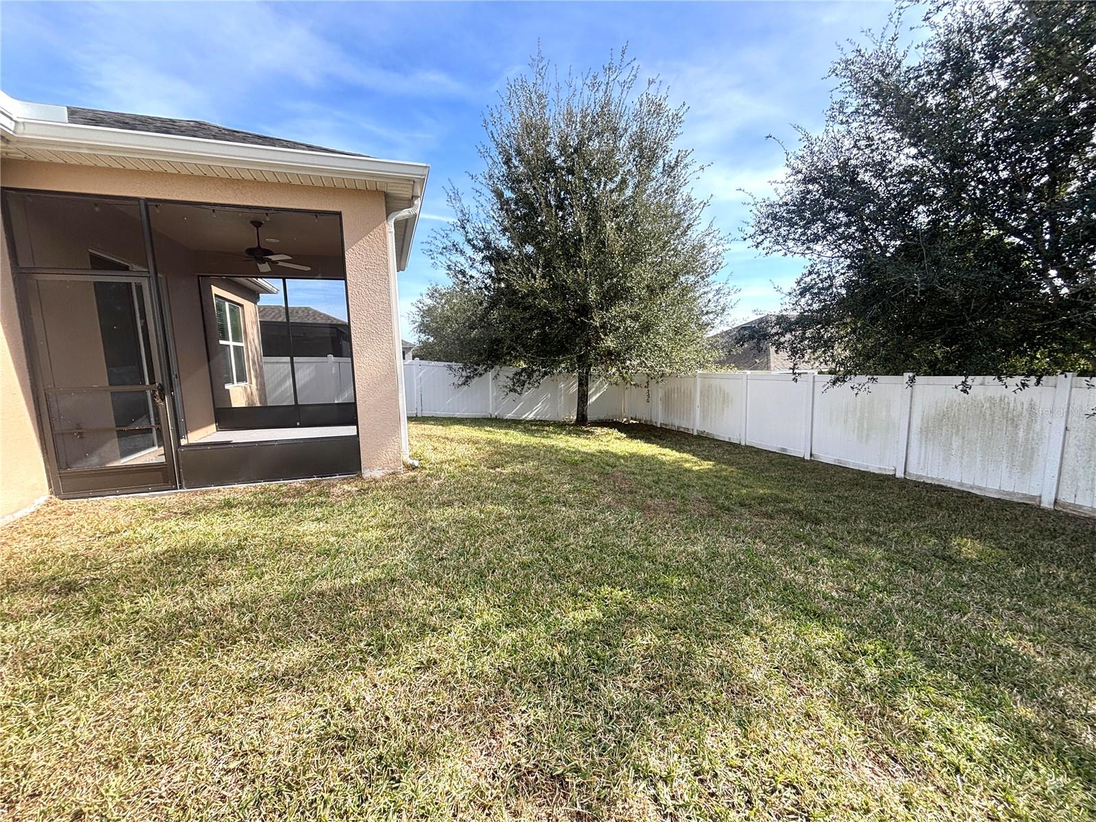 Image 17 of 21 For 984 Maypole Drive