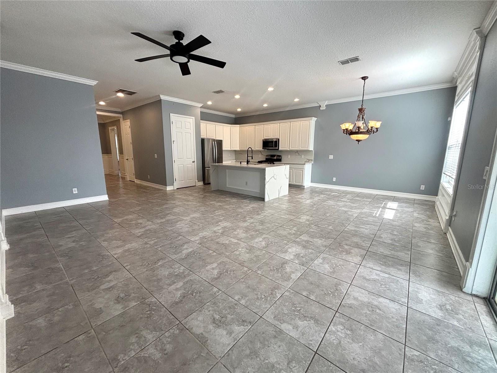 Image 3 of 21 For 984 Maypole Drive