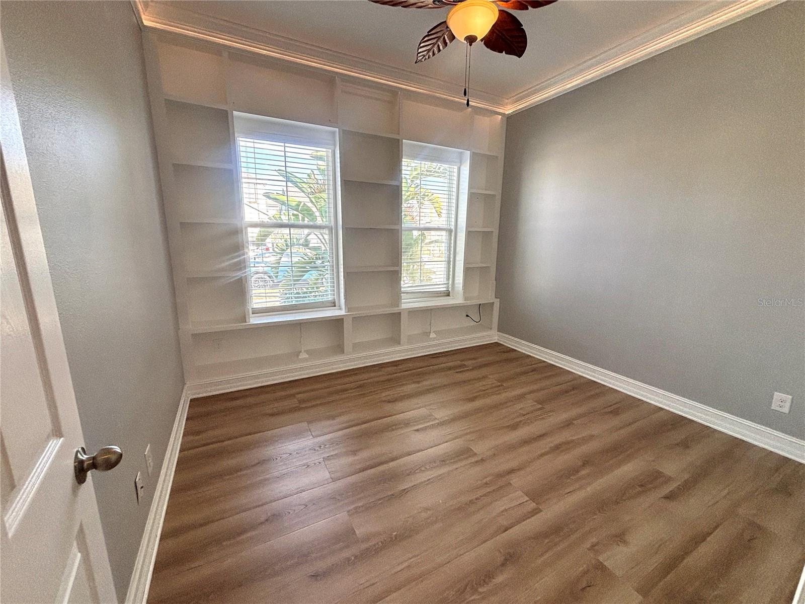 Image 7 of 21 For 984 Maypole Drive