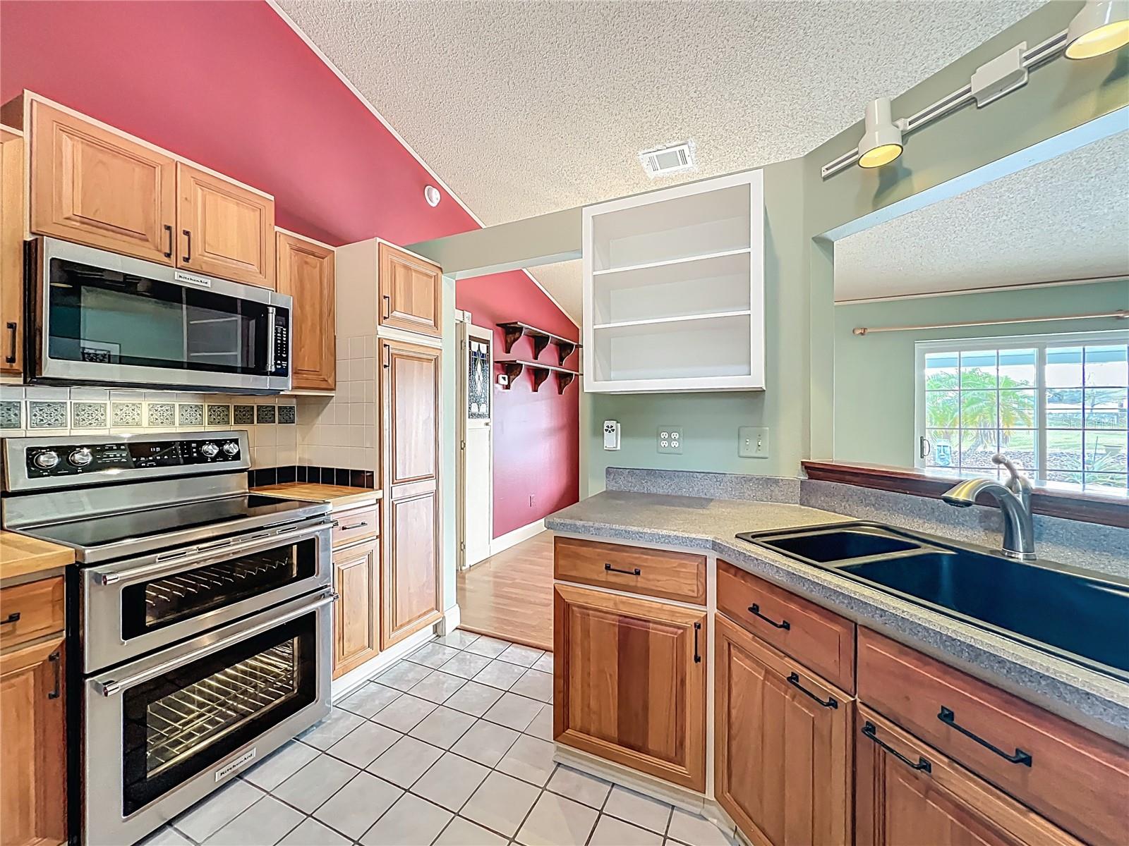 Image 18 of 87 For 3602 Daventry Court