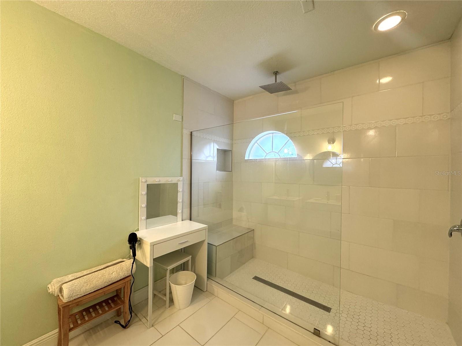 Image 18 of 37 For 7962 Golden Pond Court