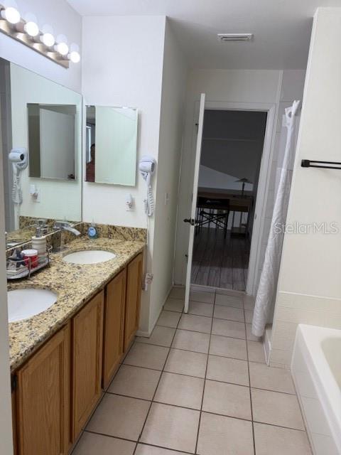 Image 32 of 50 For 2871 Picadilly Circle