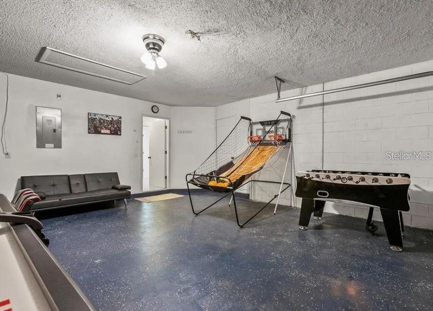 Image 36 of 50 For 2871 Picadilly Circle