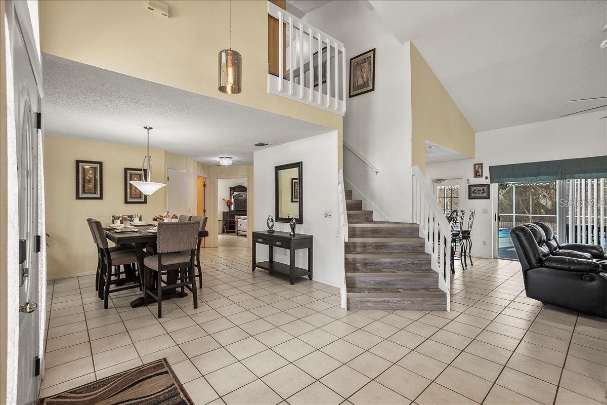 Image 4 of 50 For 2871 Picadilly Circle