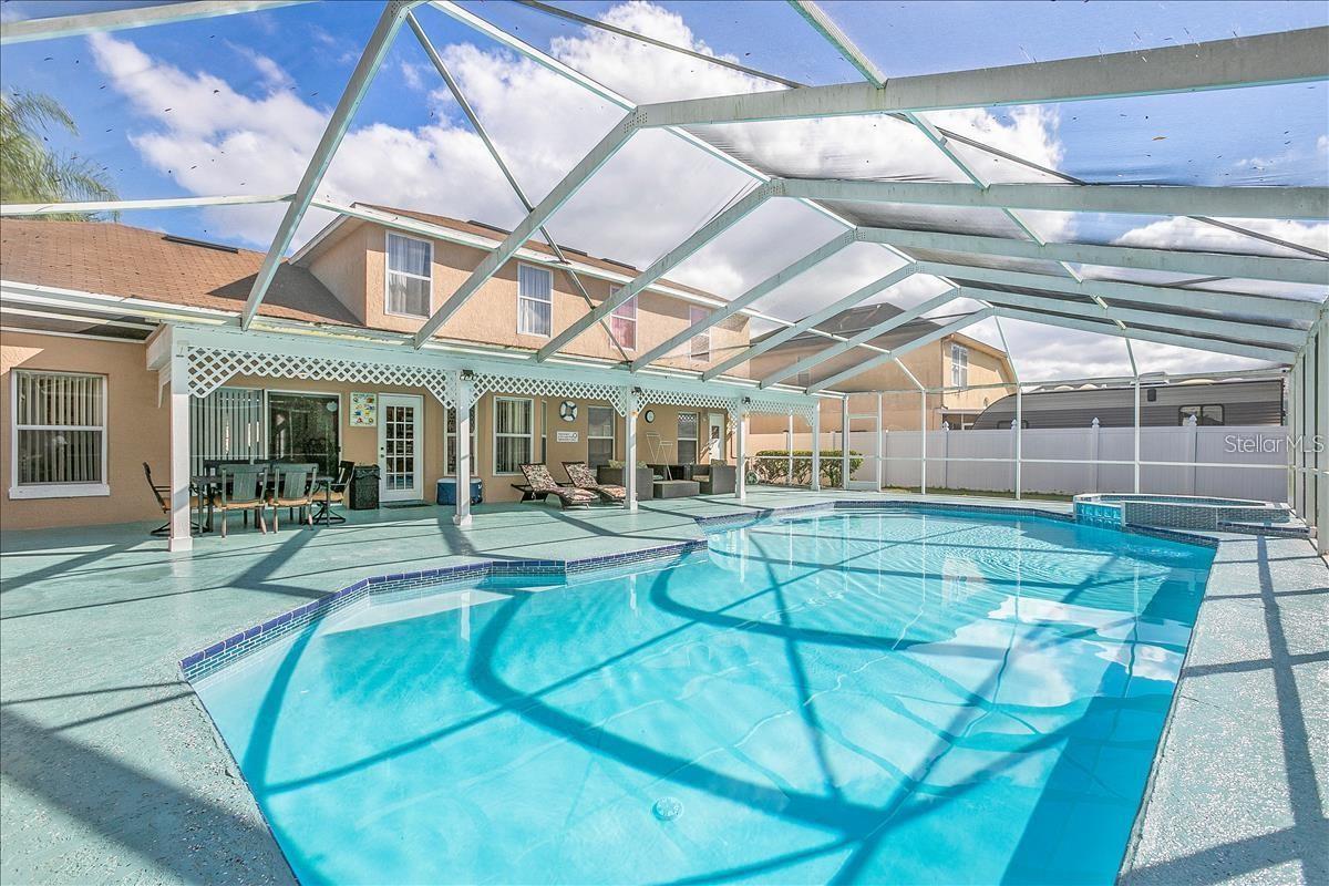 Image 40 of 50 For 2871 Picadilly Circle