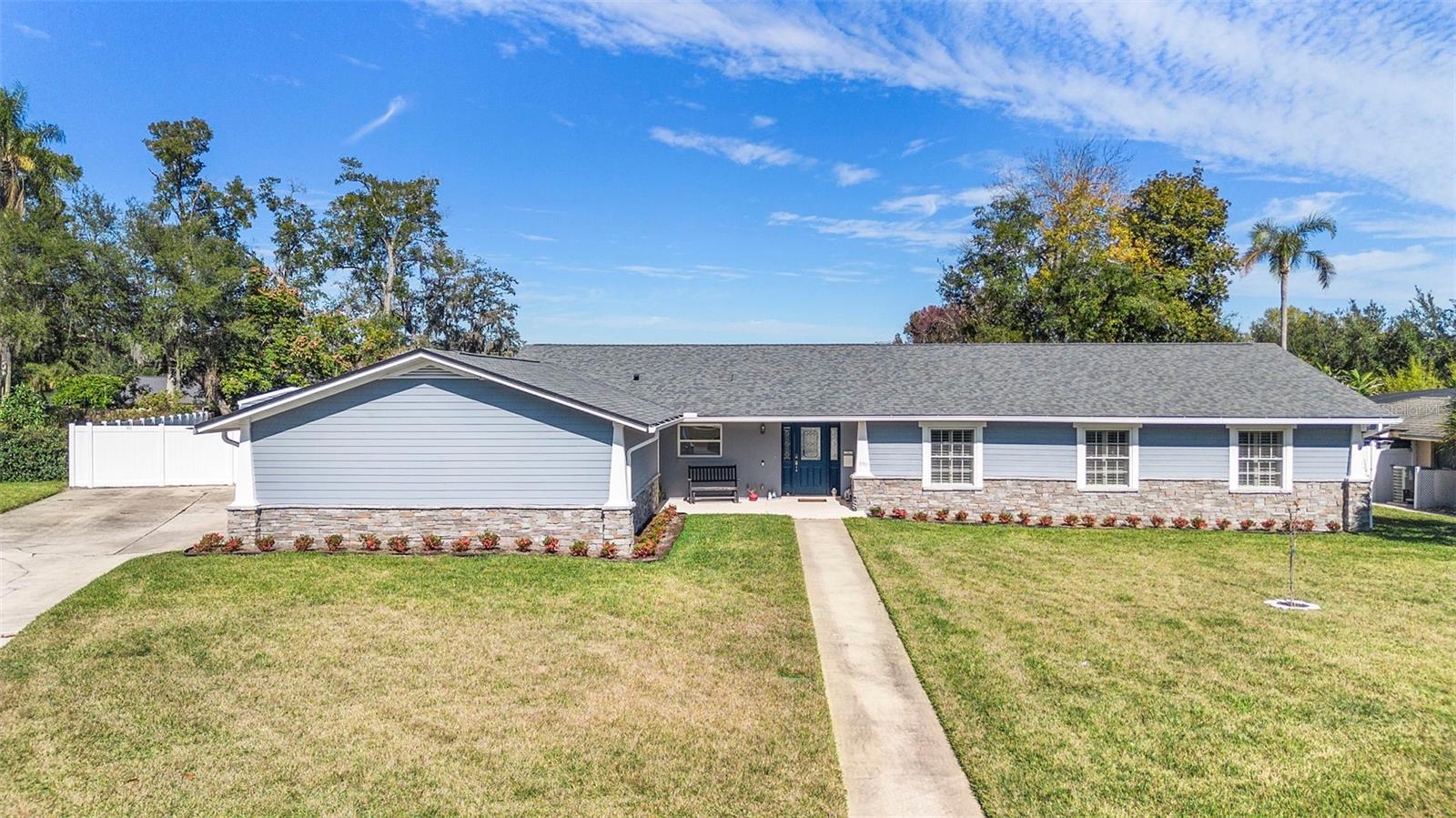 Image 4 of 50 For 190 Spring Lake Drive