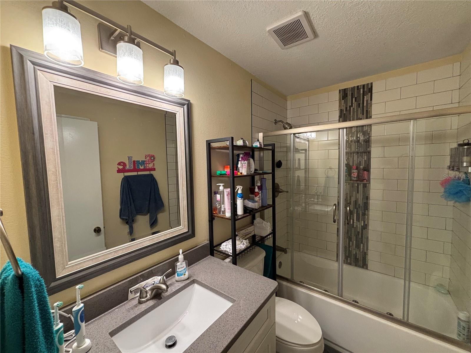 Image 21 of 33 For 5450 County Fair Court