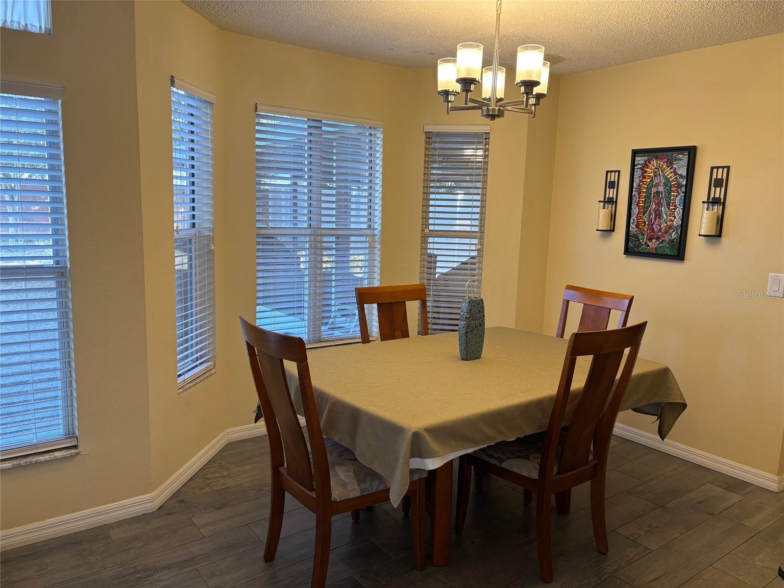 Image 6 of 33 For 5450 County Fair Court