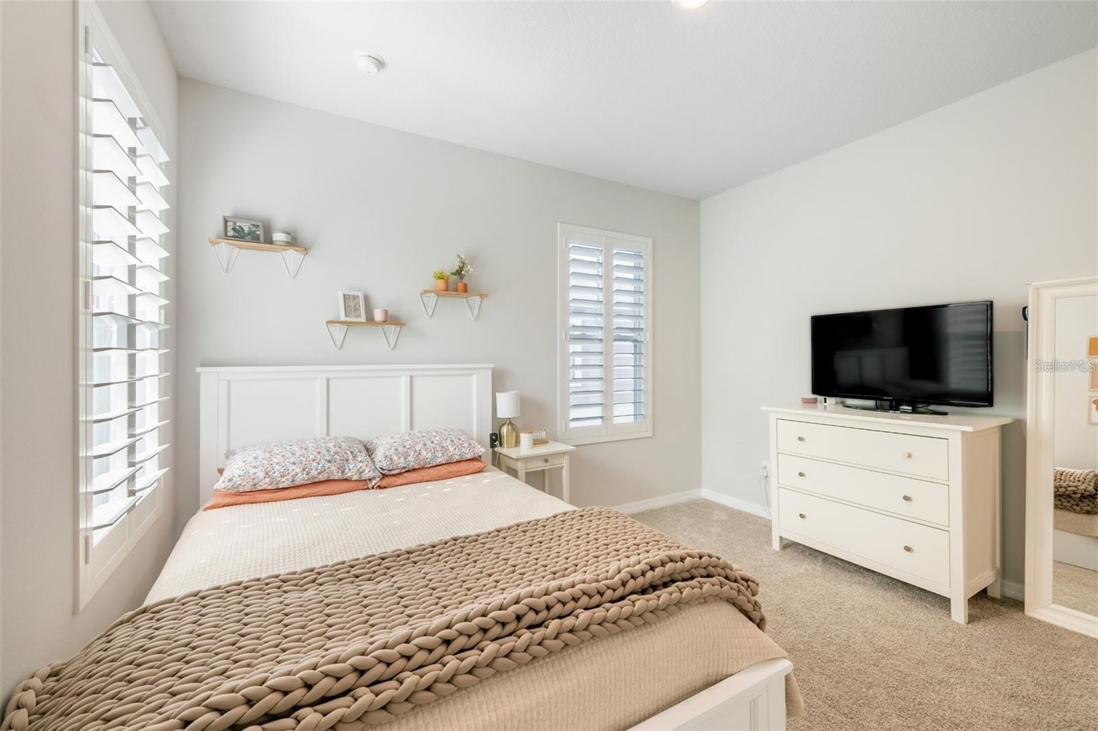 Image 26 of 34 For 934 Mckinnon Square