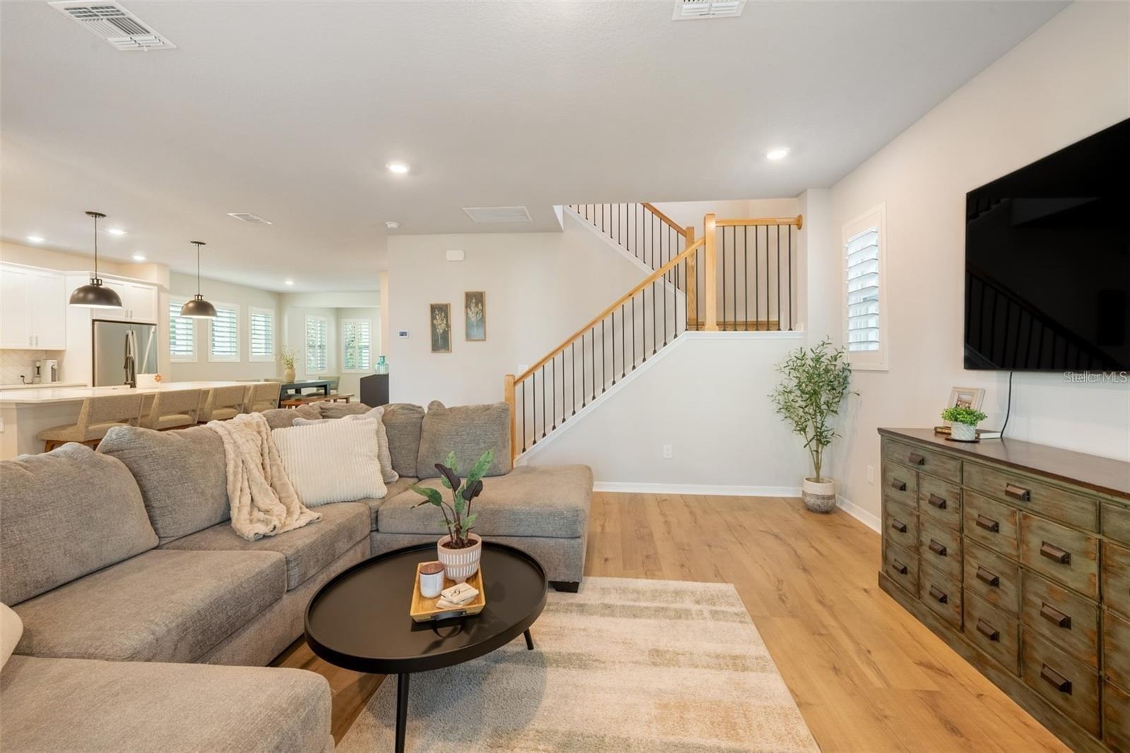 Image 7 of 34 For 934 Mckinnon Square