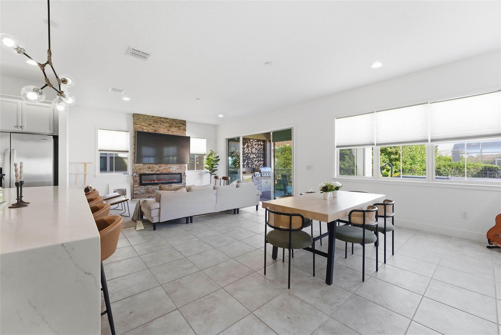 Image 14 of 69 For 13261 Oakenshaw Lane