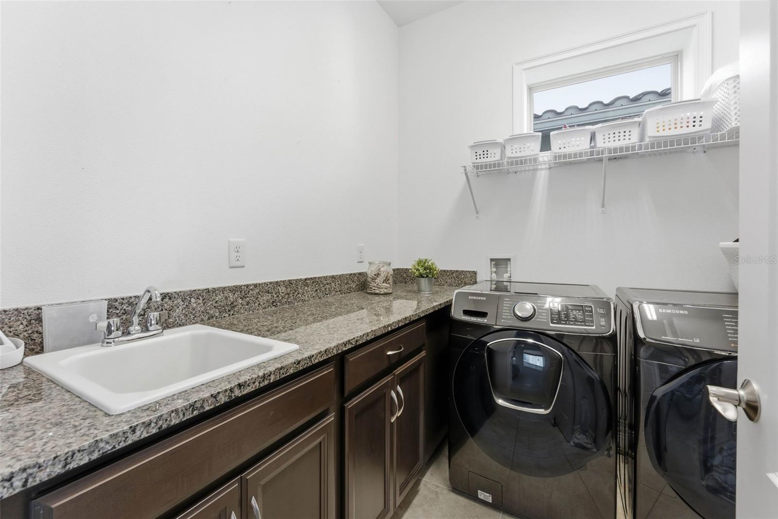 Image 22 of 69 For 13261 Oakenshaw Lane