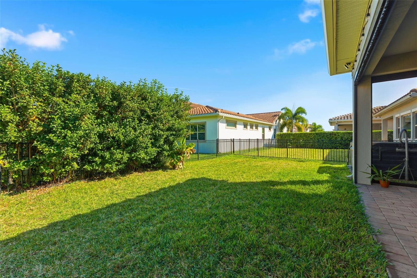 Image 29 of 69 For 13261 Oakenshaw Lane