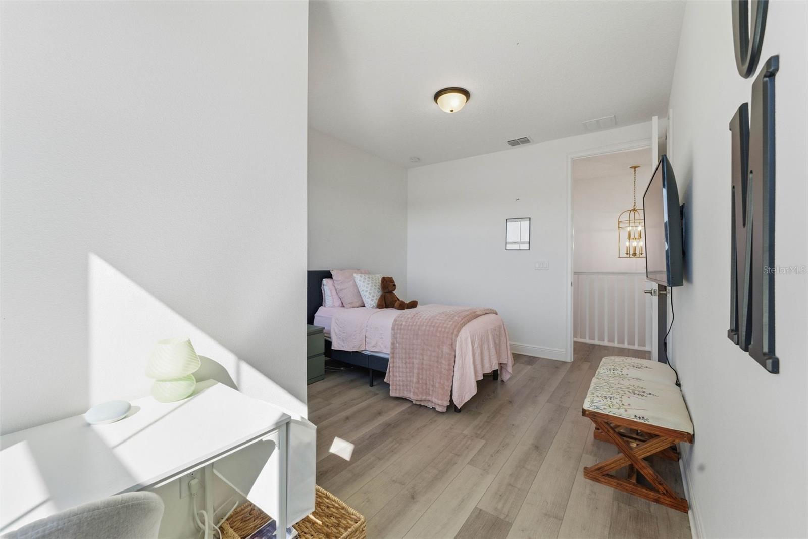 Image 34 of 69 For 13261 Oakenshaw Lane