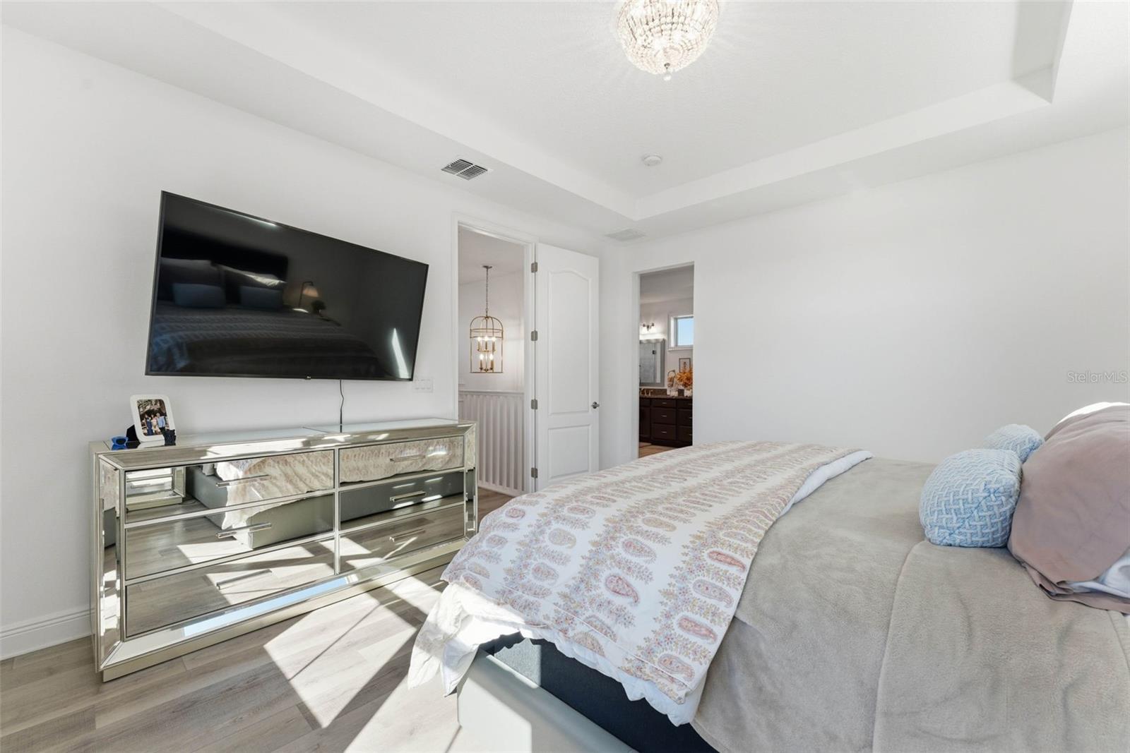 Image 36 of 69 For 13261 Oakenshaw Lane