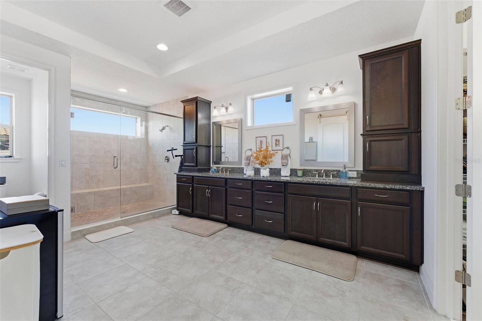 Image 39 of 69 For 13261 Oakenshaw Lane