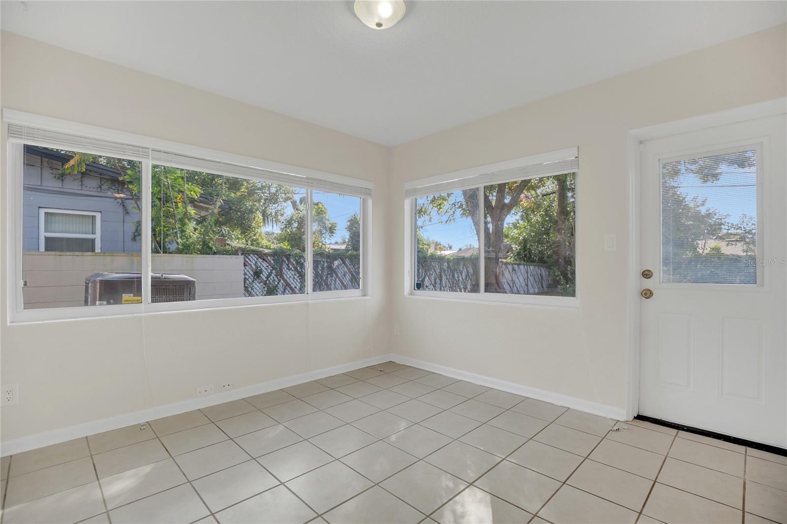 Image 21 of 33 For 3400 Charow Lane