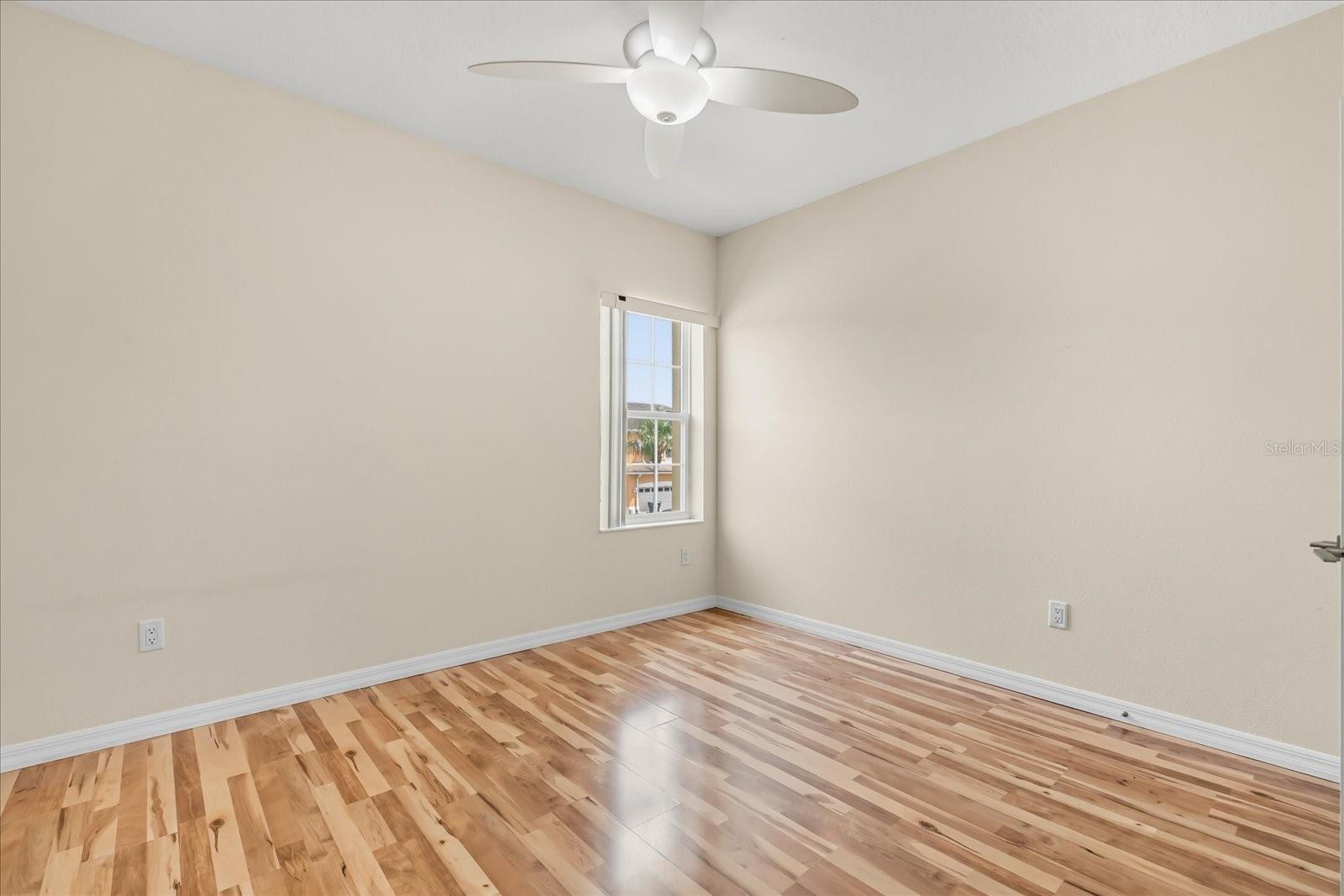 Image 14 of 31 For 2049 Royal Vista Court