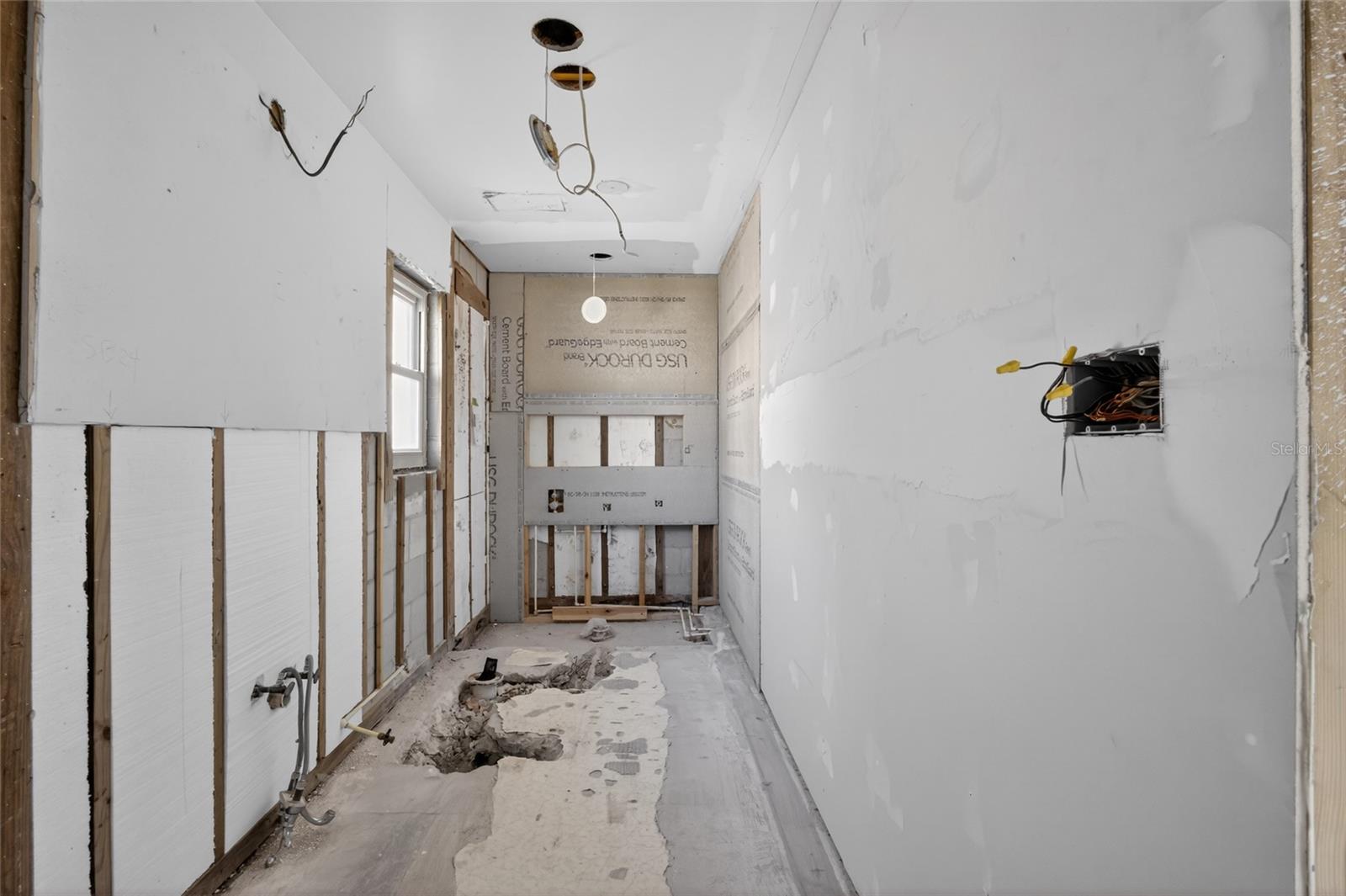 Image 17 of 35 For 5427 Ming Drive