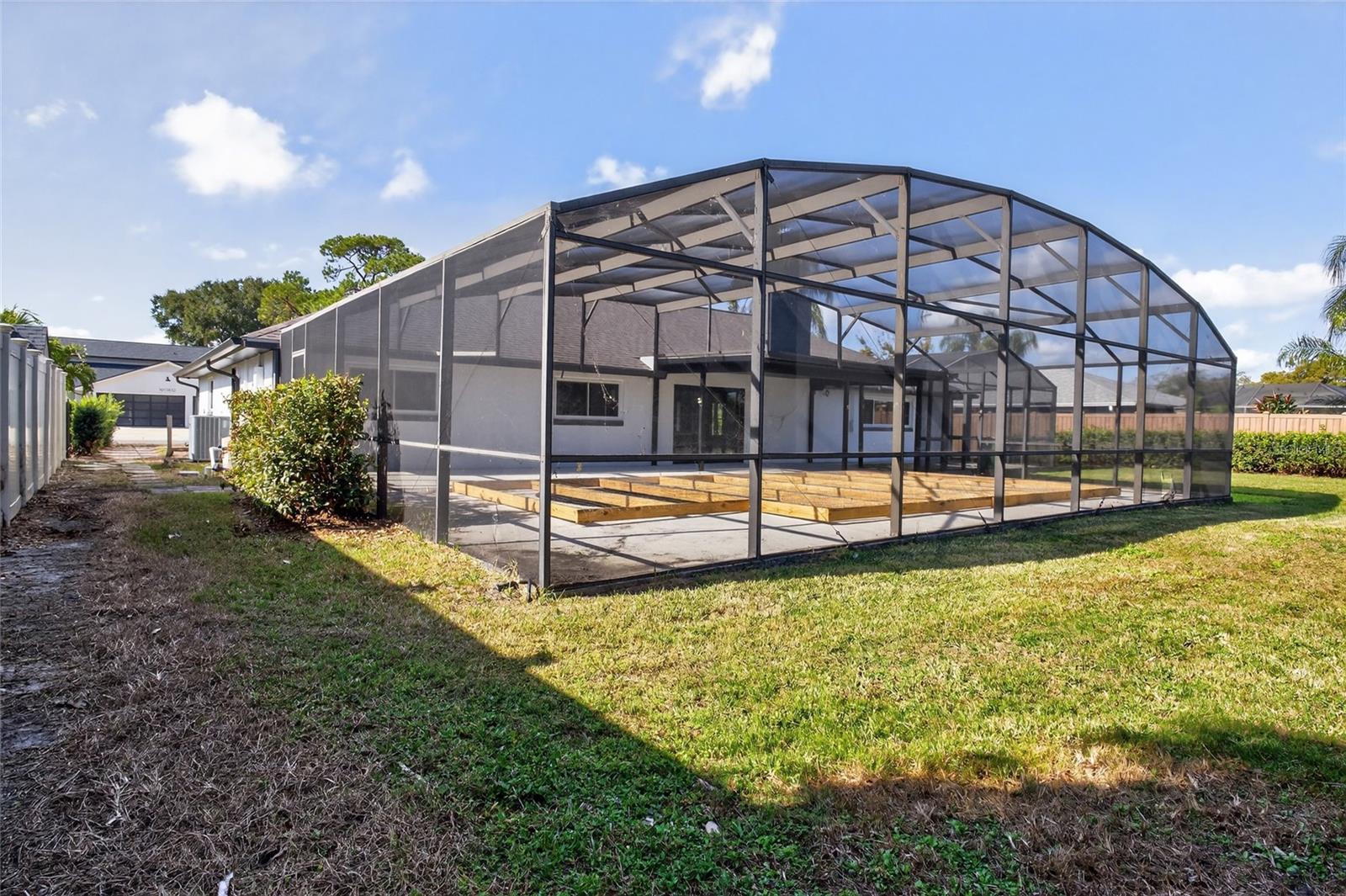 Image 5 of 35 For 5427 Ming Drive