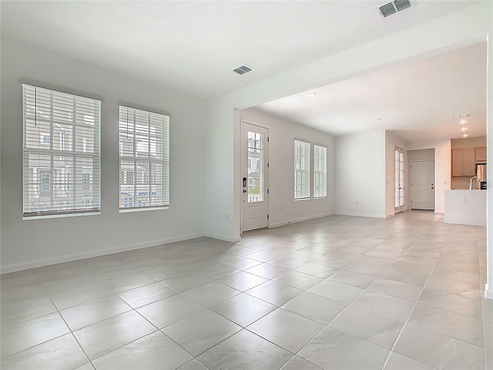 Image 12 of 41 For 2426 Celebration Boulevard