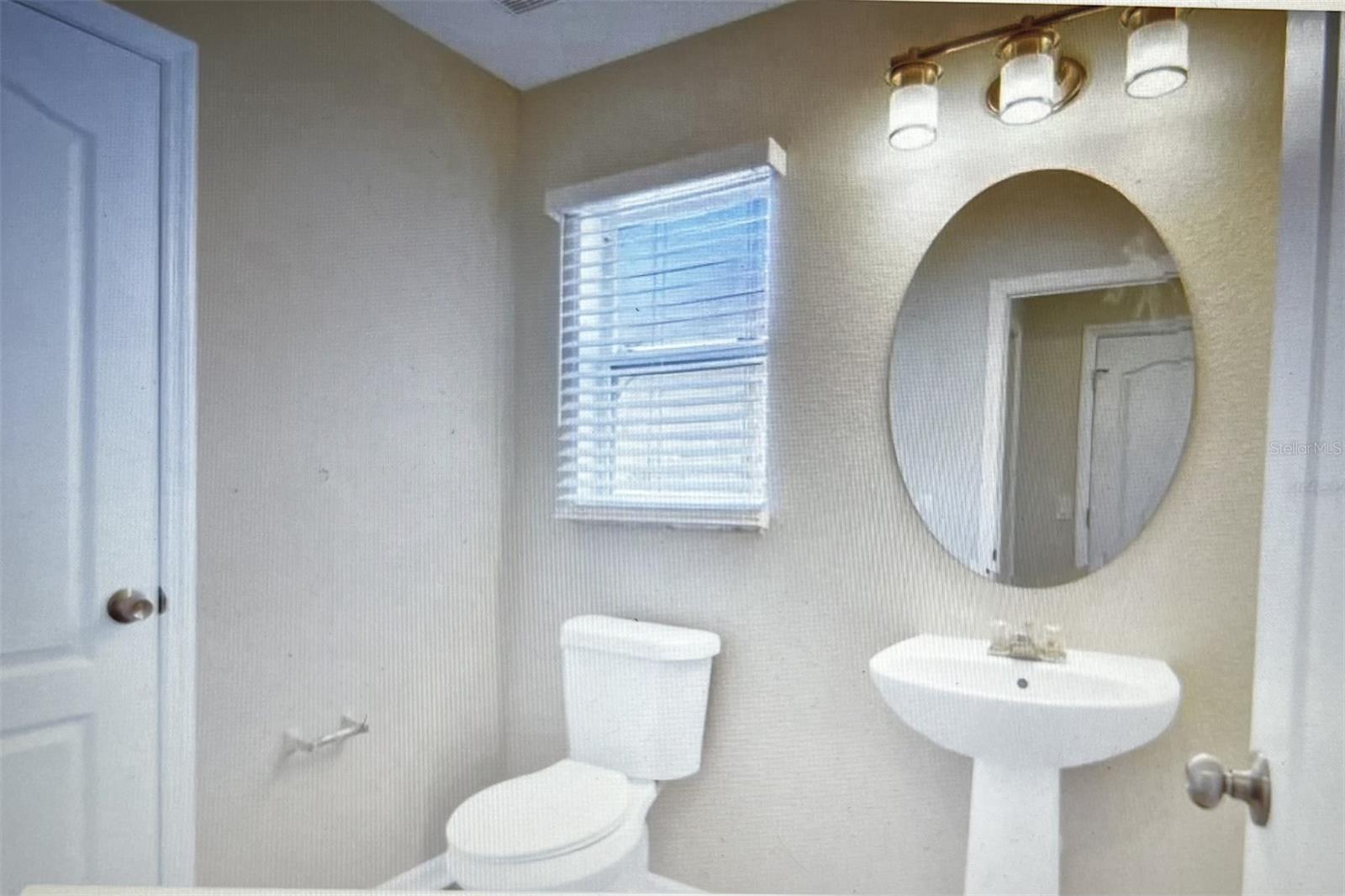 Image 12 of 12 For 412 Aster Drive