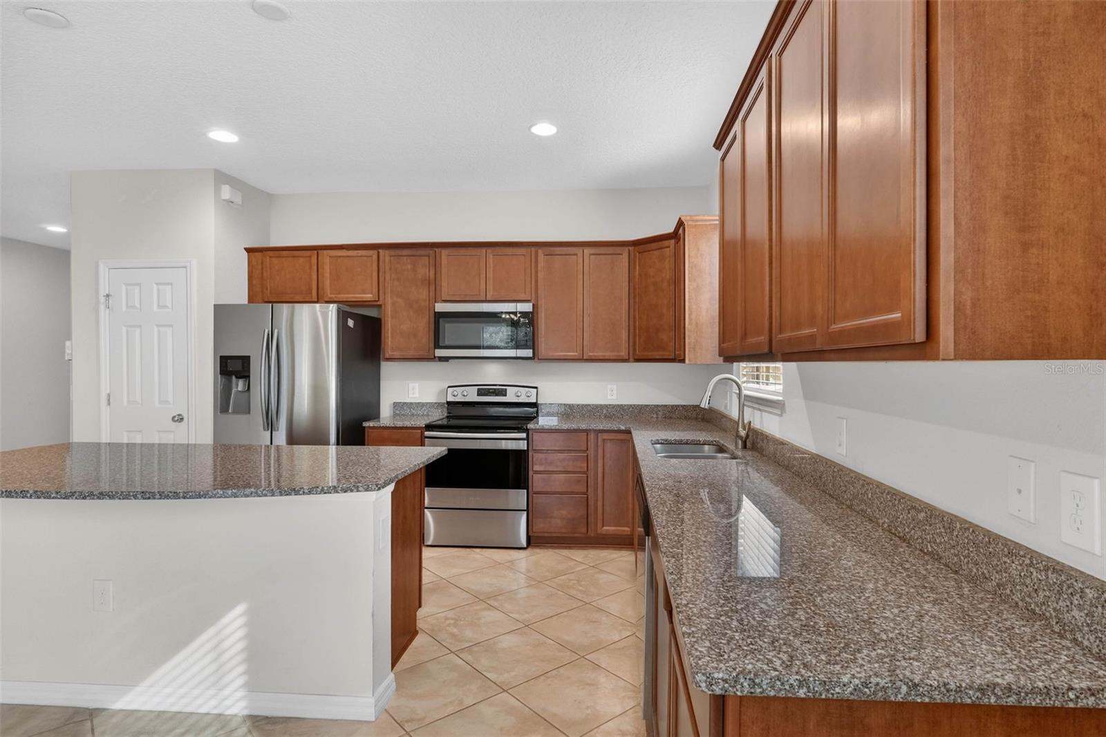 Image 14 of 60 For 8564 Rindge Road