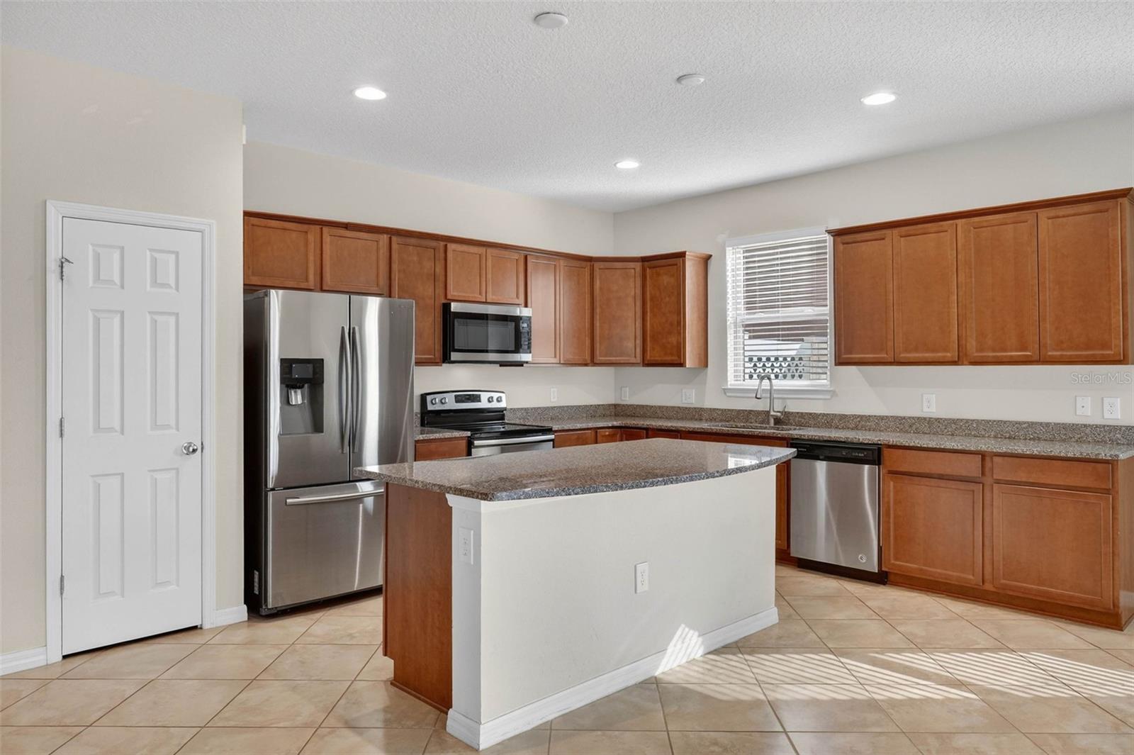 Image 20 of 60 For 8564 Rindge Road