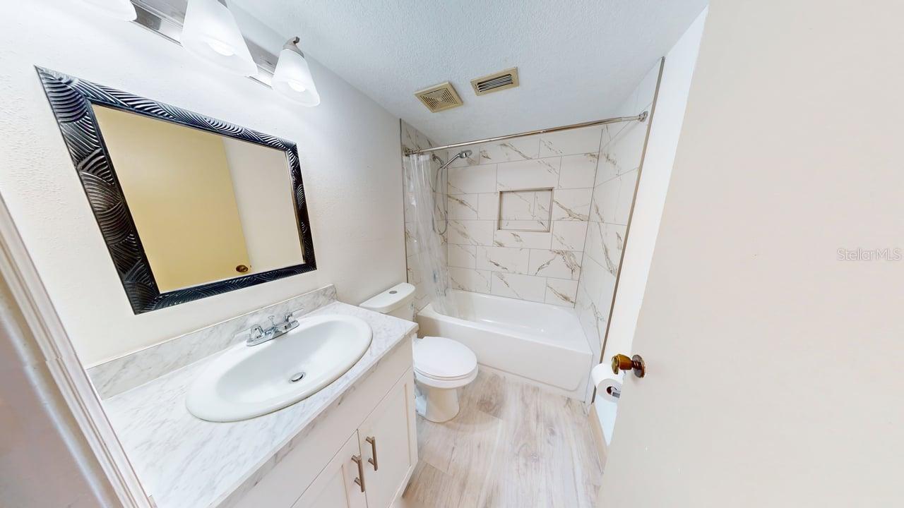 Image 11 of 22 For 25107 Northlake Drive 25107