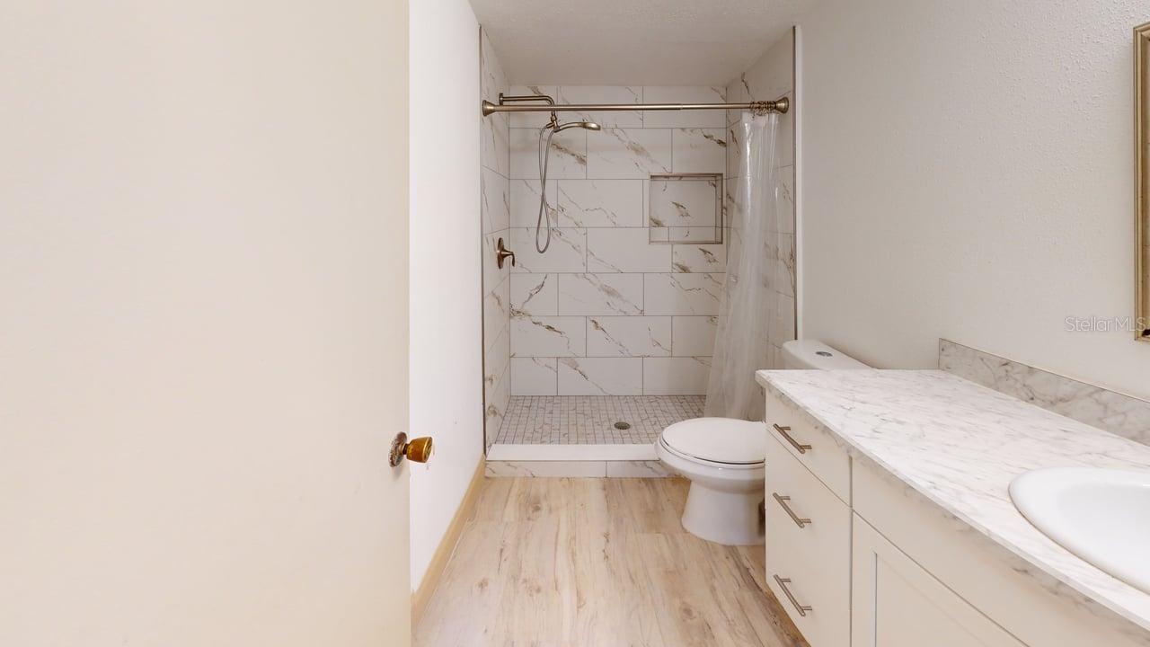 Image 17 of 22 For 25107 Northlake Drive 25107