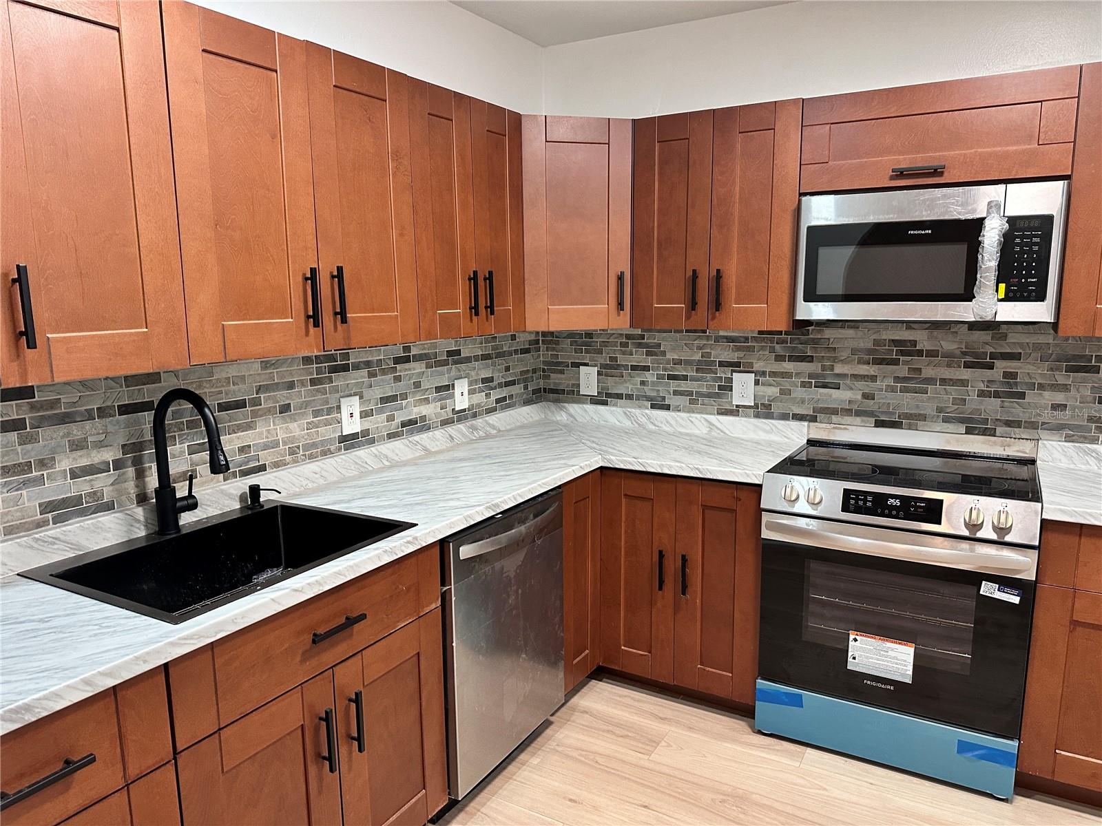 Image 2 of 14 For 5924 Sagunto Street