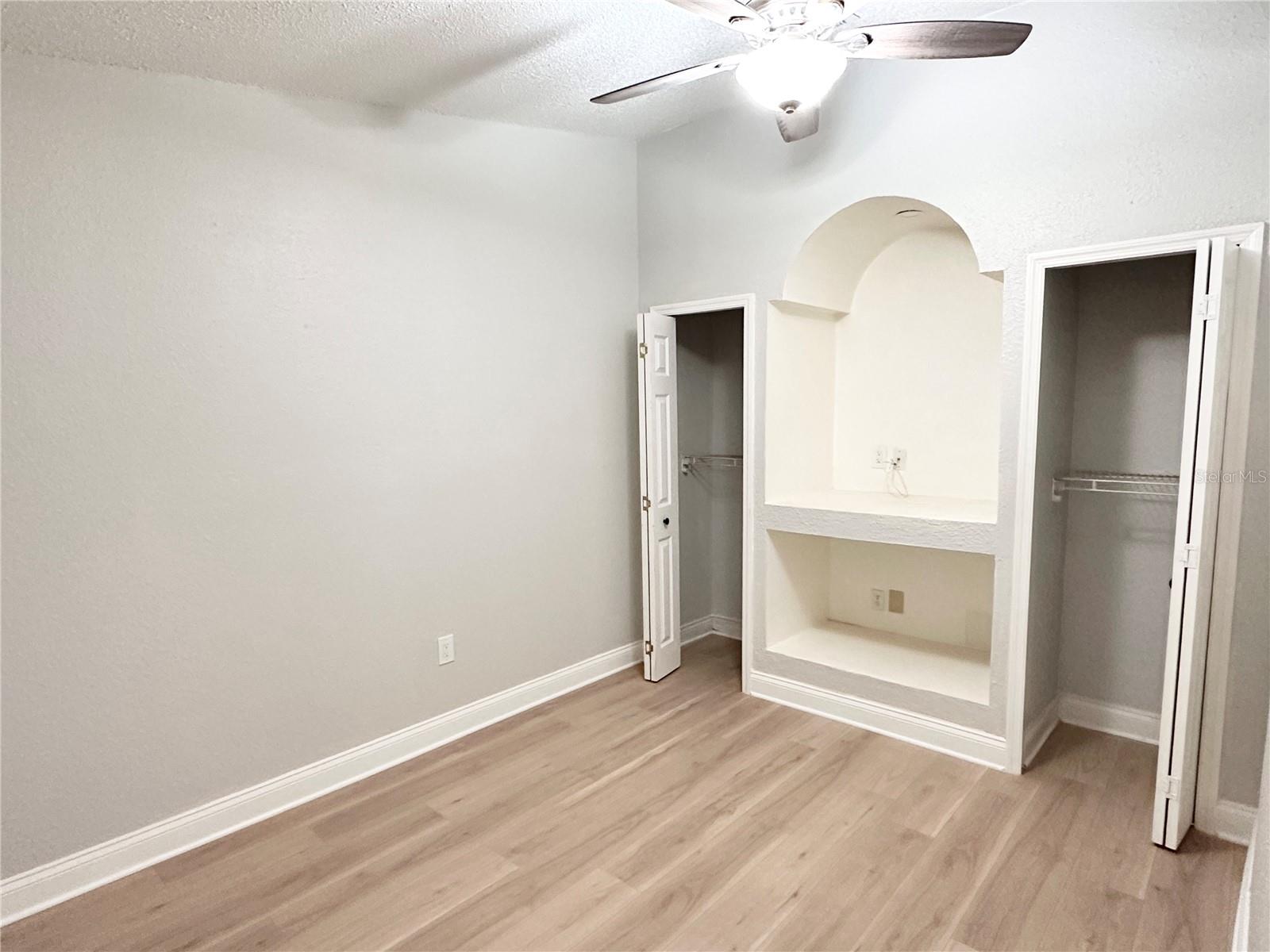 Image 8 of 14 For 5924 Sagunto Street